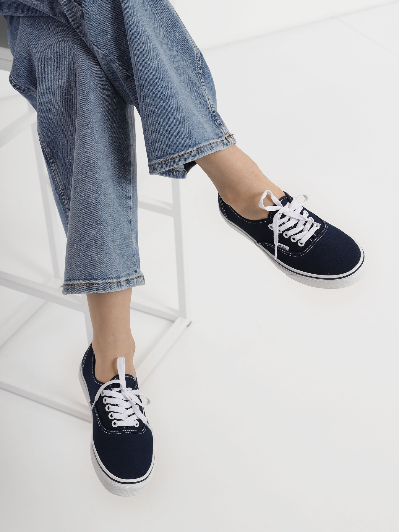 Кеды низкие Vans Authentic модель VN000EE332D1 Фото