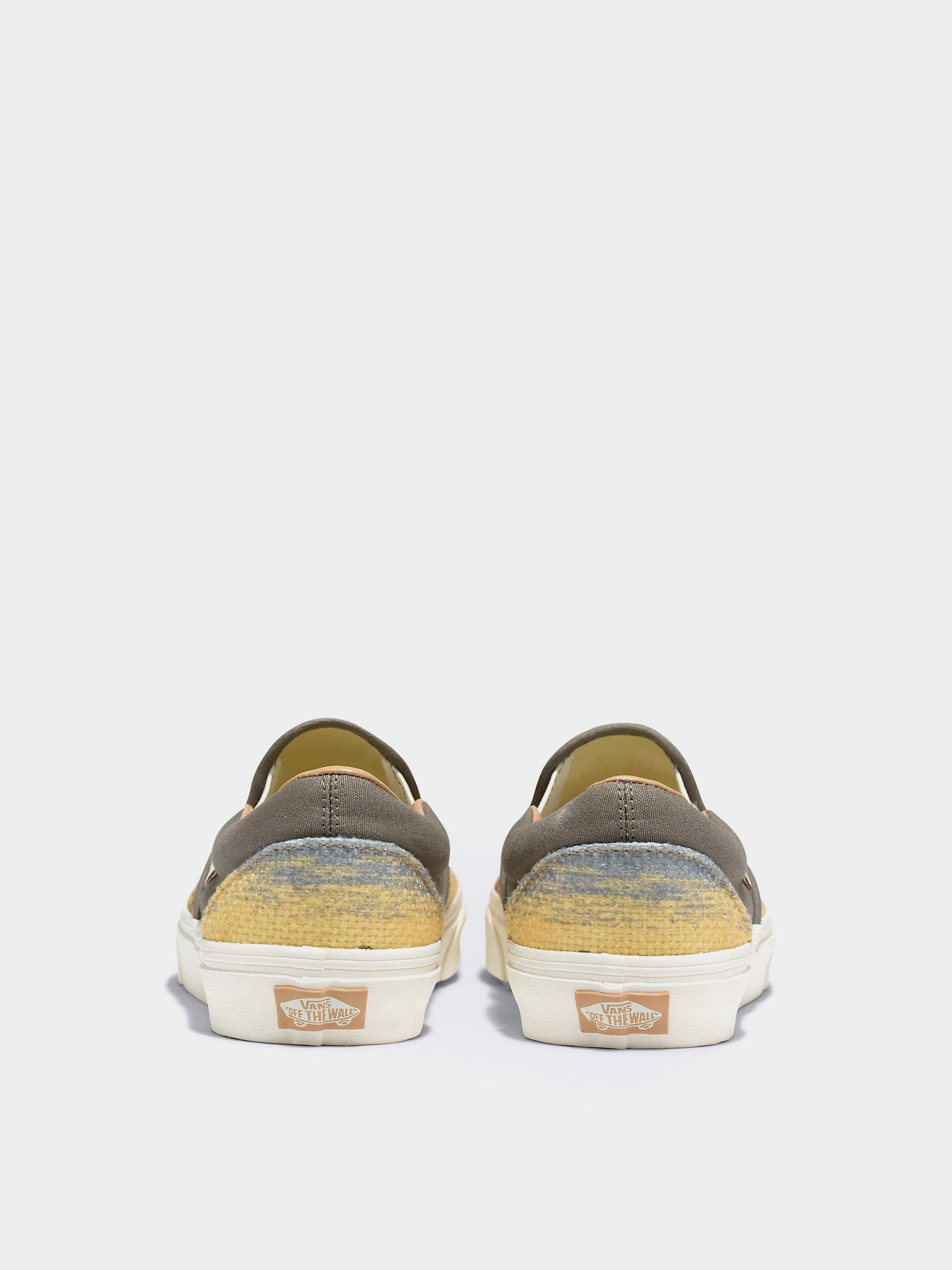 Сліпони Vans Classic Slip-On модель VN0009Q7CEE1 Фото