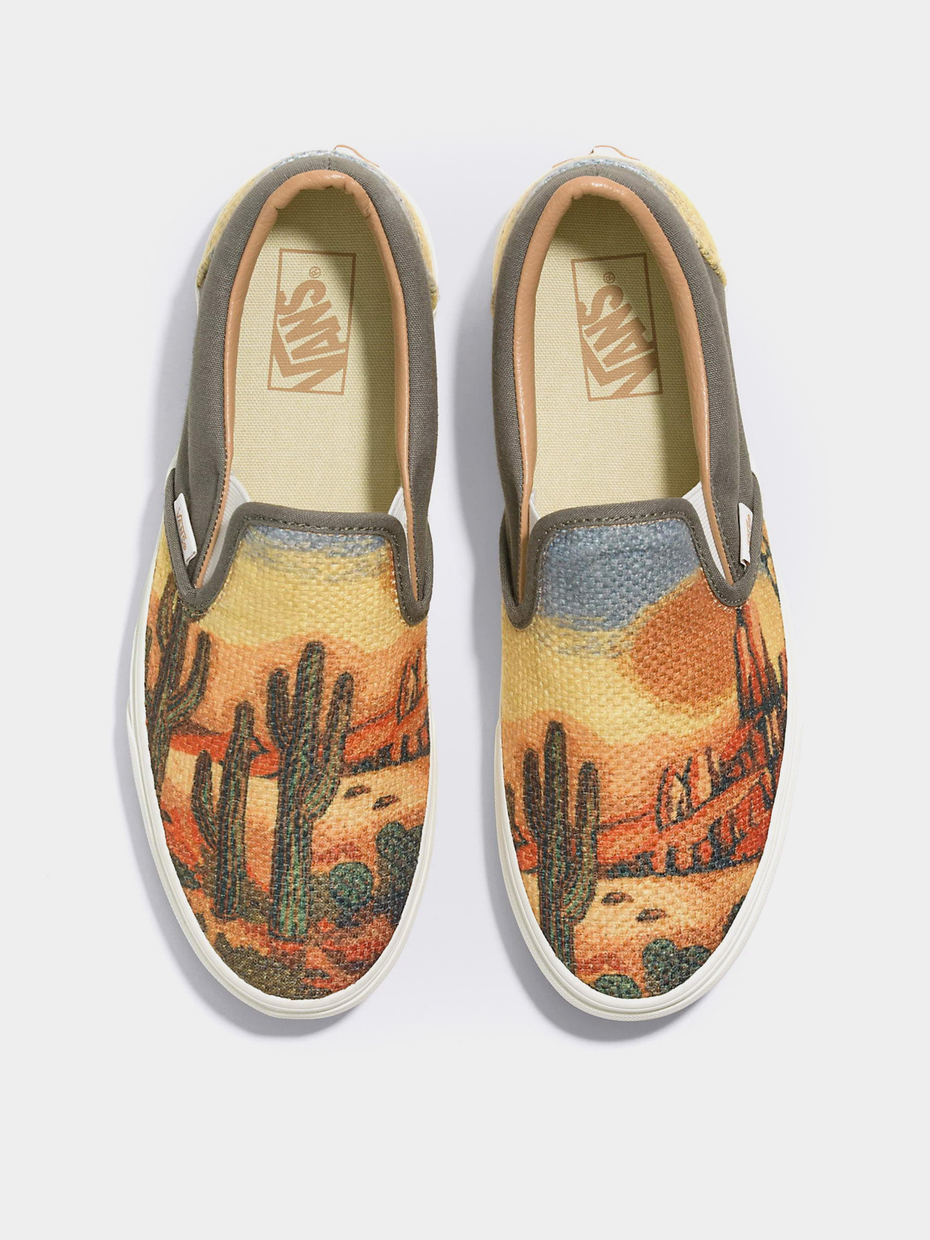 Сліпони Vans Classic Slip-On модель VN0009Q7CEE1 Фото