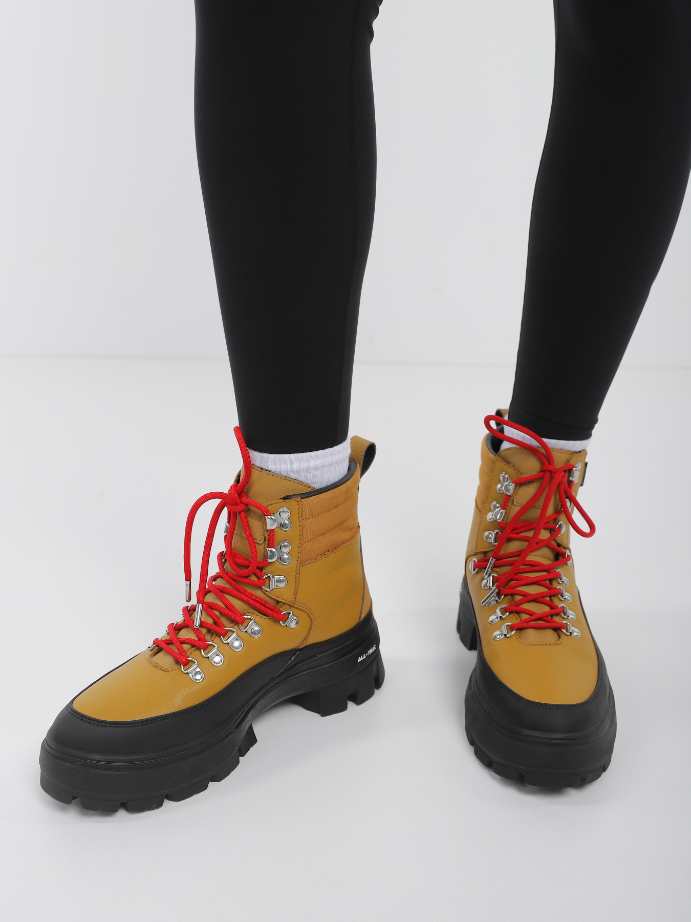 Черевики Vans Colfax Elevate MTE-2 модель VN000BVSBYA1 Фото