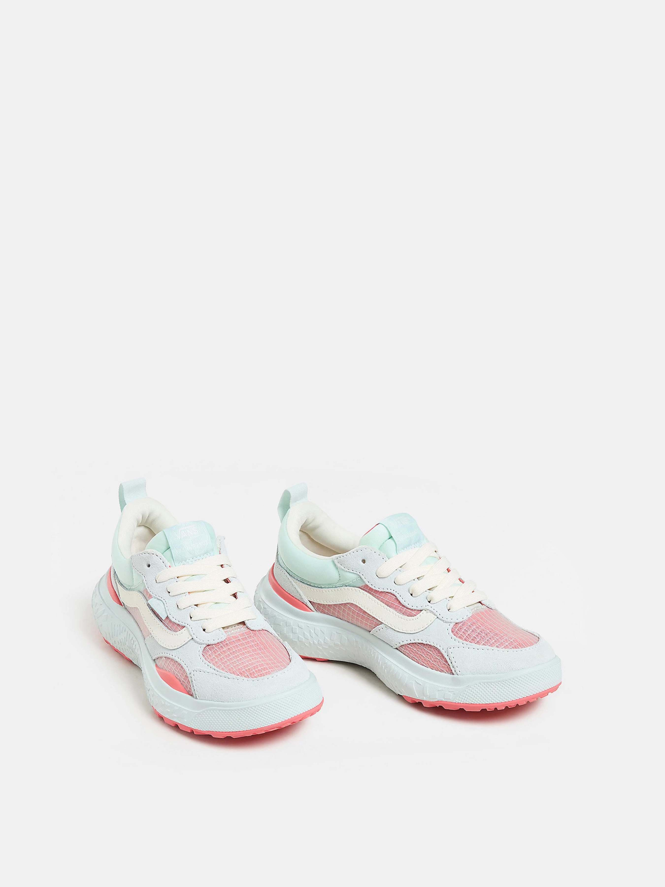 Кросівки Vans MTE Ultrarange Neo VR3 модель VN000CWE8871 Фото