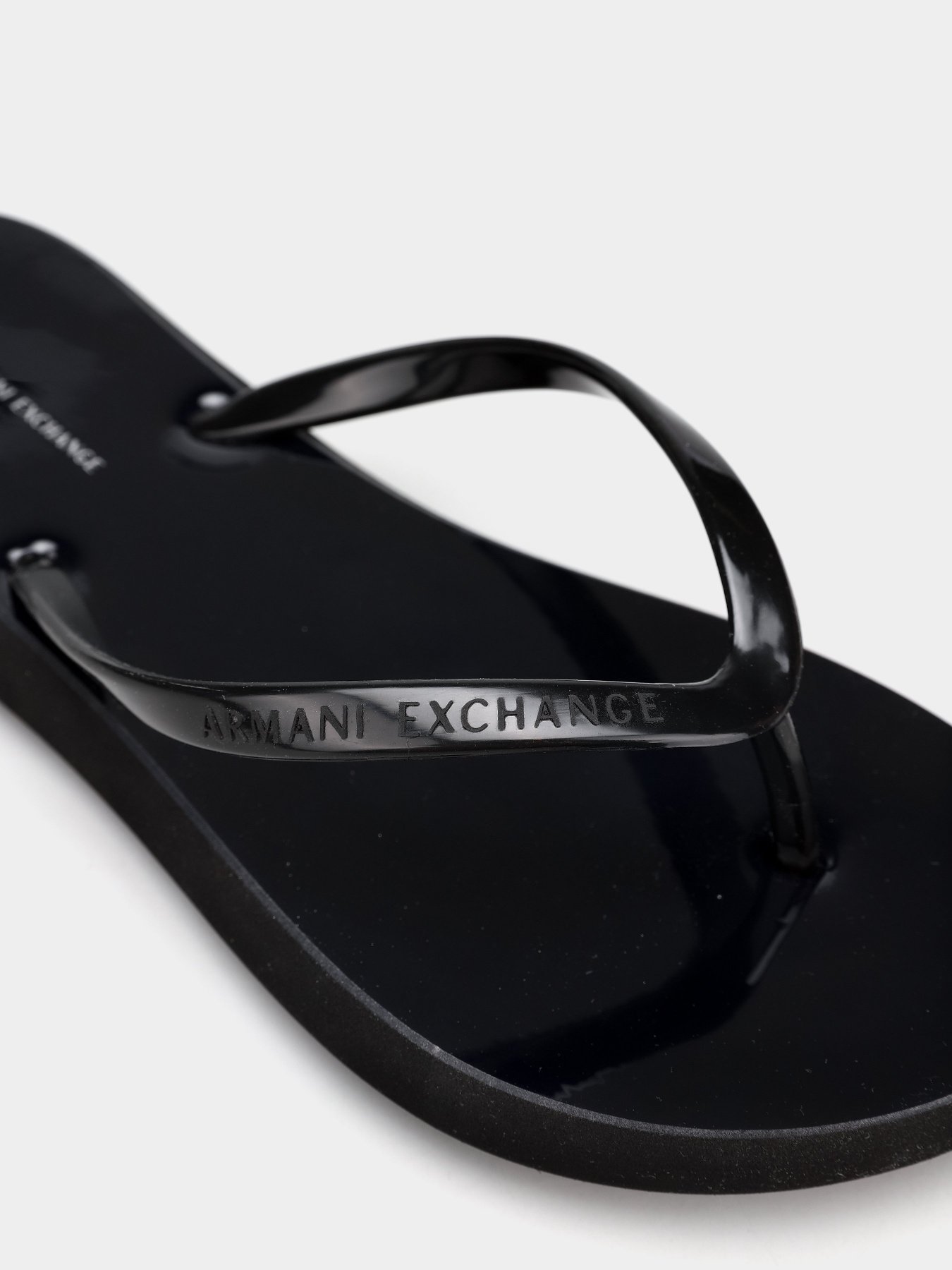 В'єтнамки Armani Exchange модель XDQ007-XCC63-00002 Фото