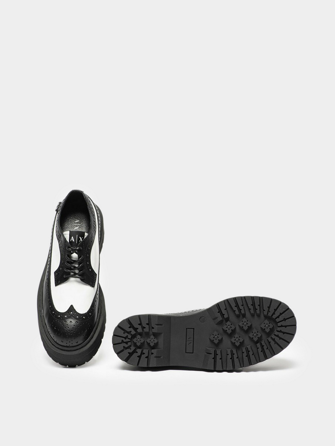 Броги Armani Exchange модель XDC005-XV400-N642 Фото