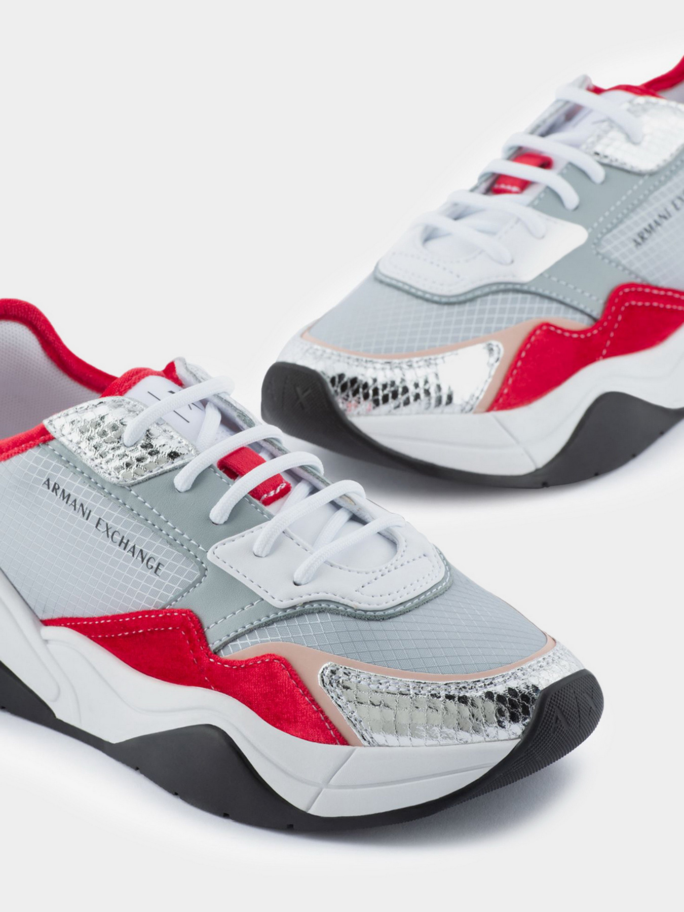 Кроссовки Armani Exchange модель XDX064-XV410-K711 Фото