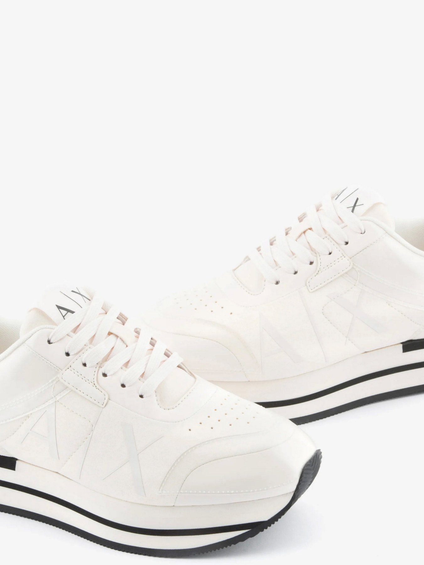 Кроссовки Armani Exchange модель XDX085-XV587-M801 Фото