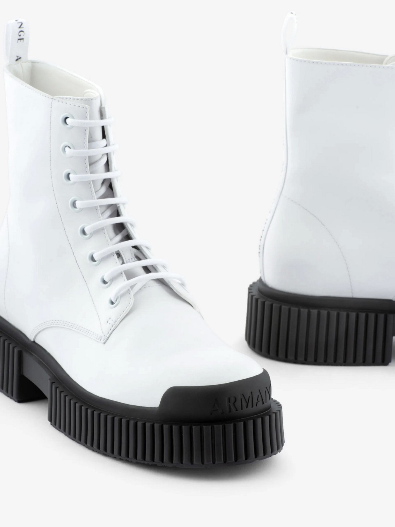 Ботинки Armani Exchange модель XDM005-XV628-00001 Фото