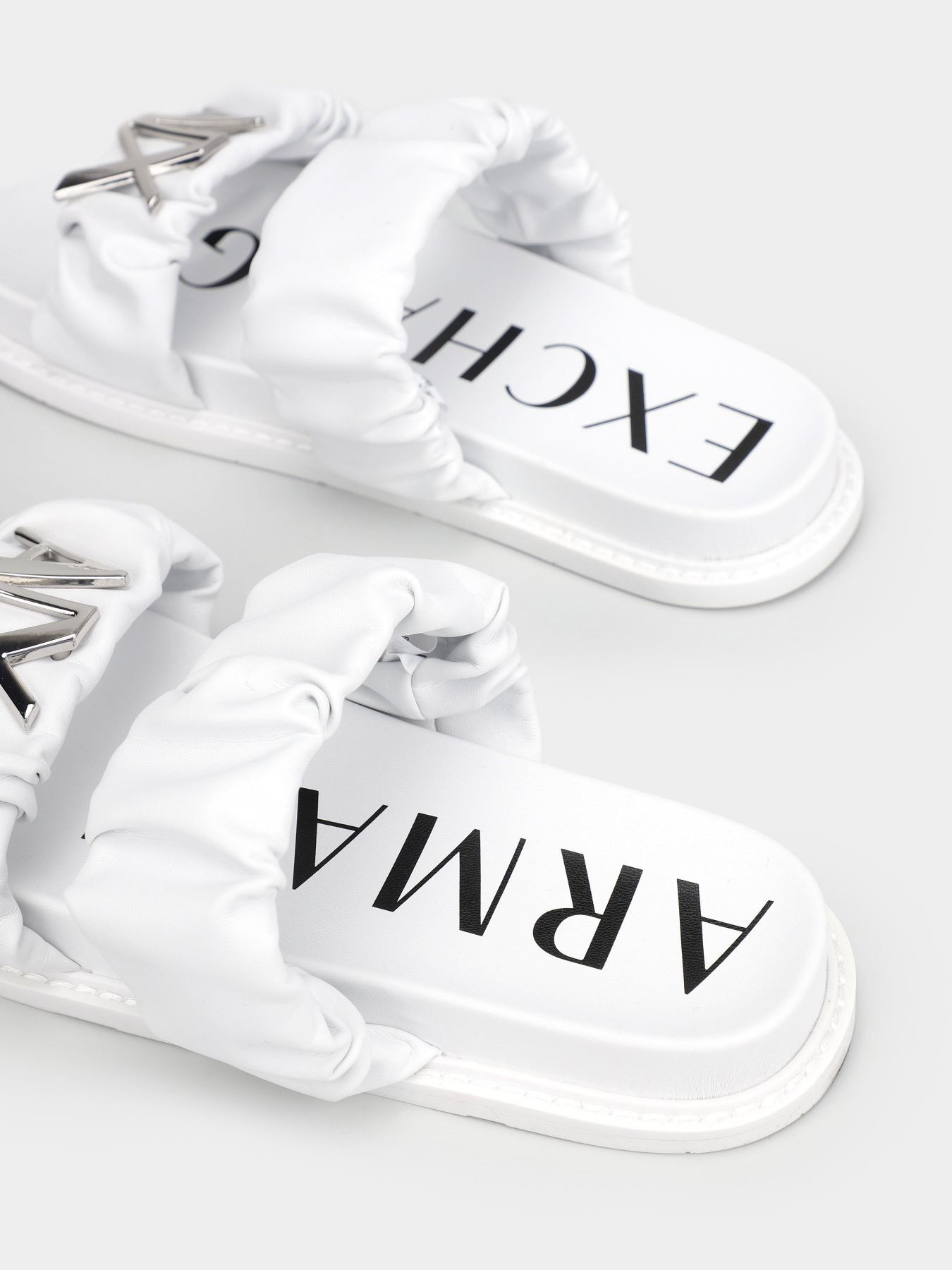 Шльопанці Armani Exchange модель XDP040-XV705-N069 Фото