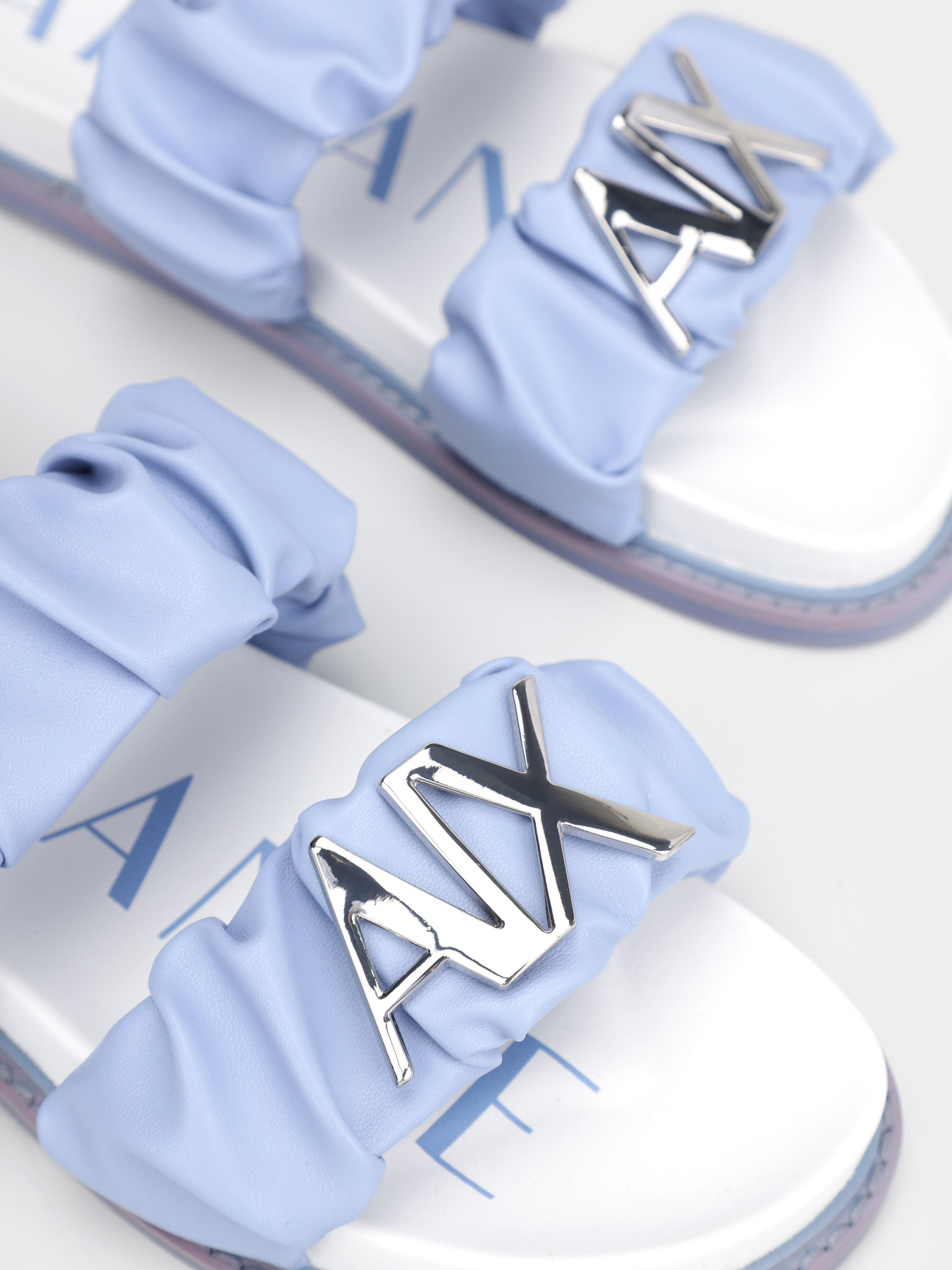 Шлепанцы Armani Exchange модель XDP040-XV705-S599 Фото