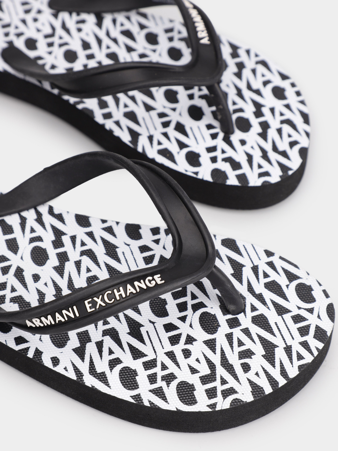 Вьетнамки Armani Exchange модель XDQ010-XV700-S526 Фото