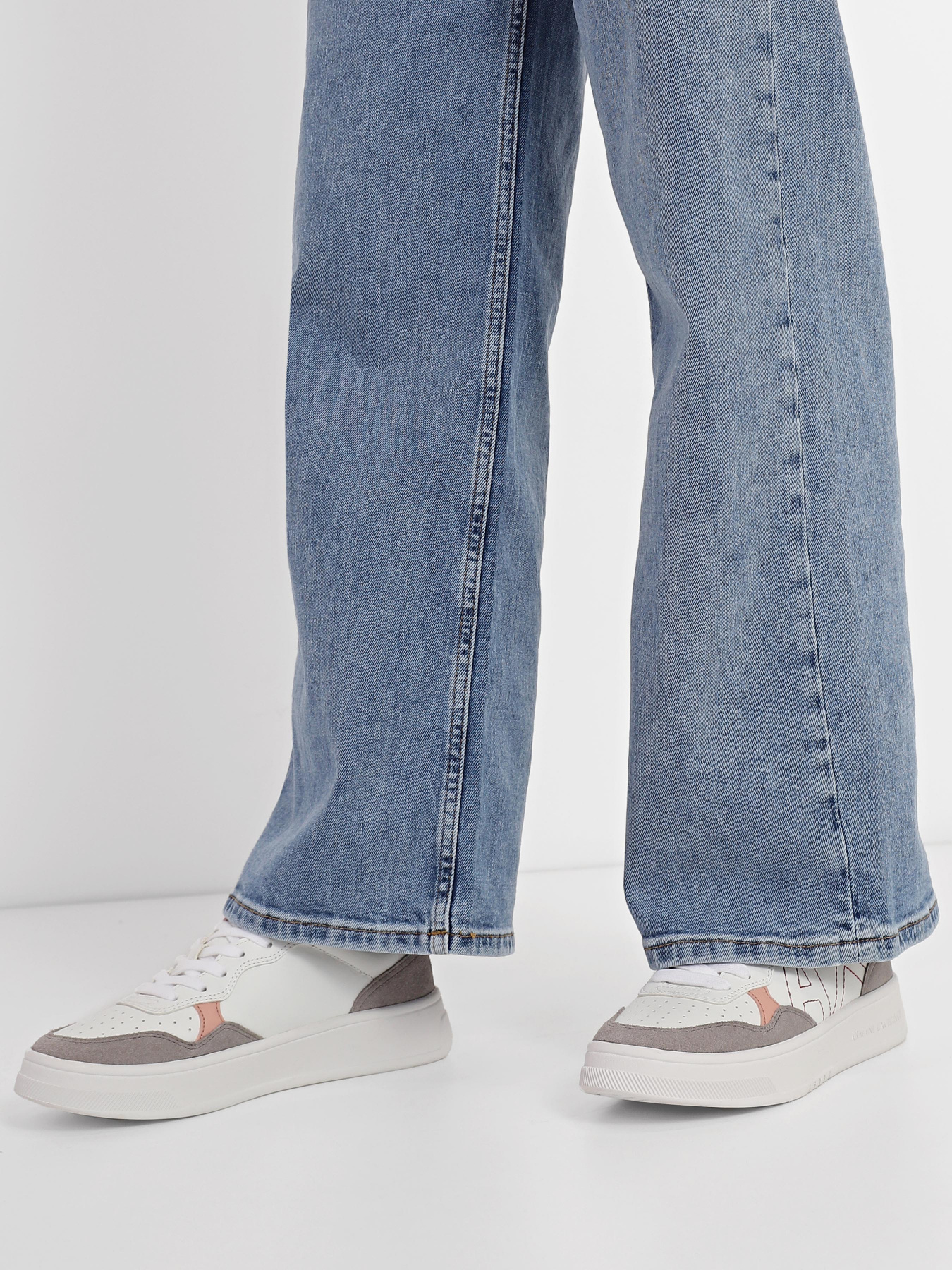 Кроссовки Armani Exchange модель XDX103-XV579-K643 Фото