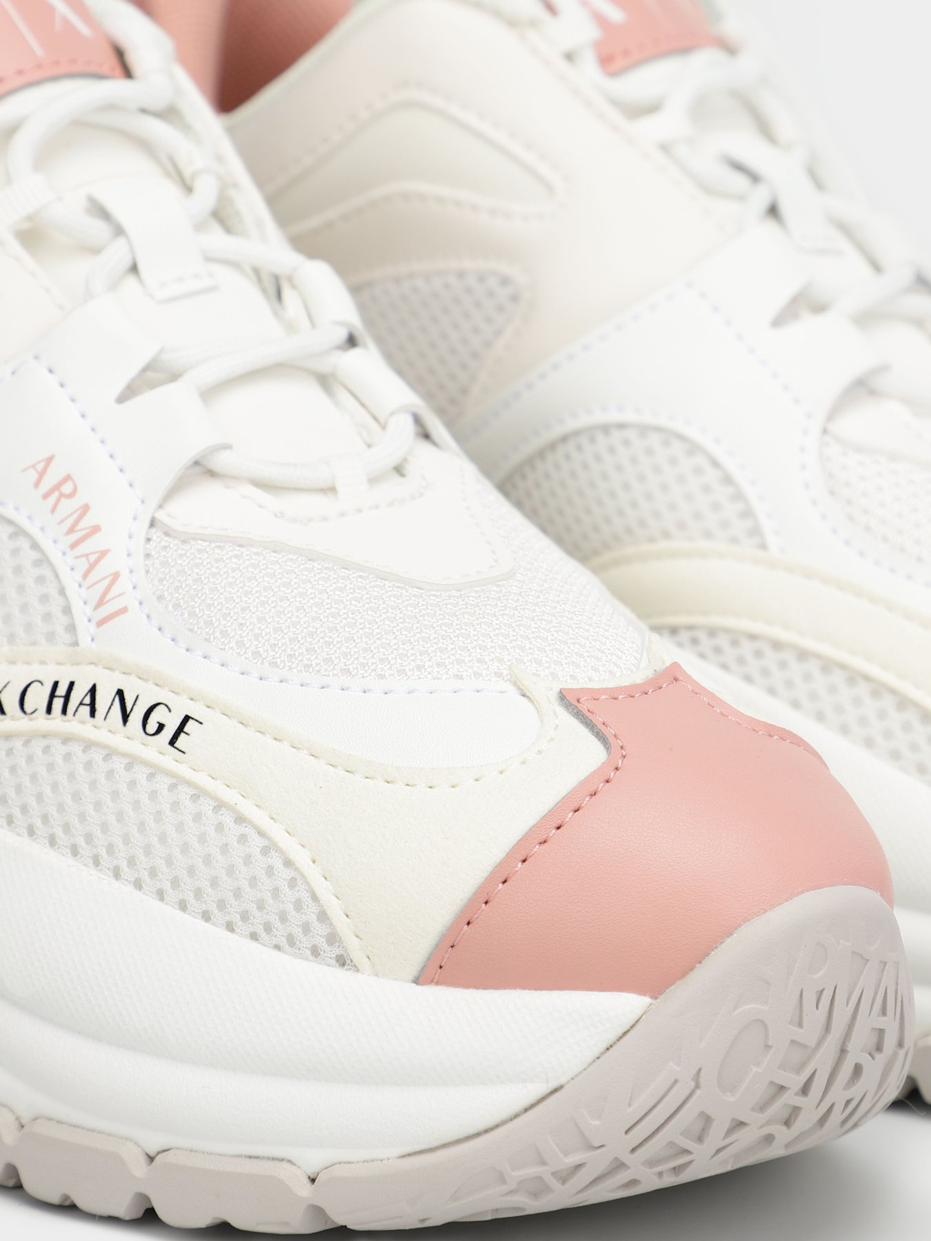 Кроссовки повседневные Armani Exchange модель XDX120-XV708-S619 Фото