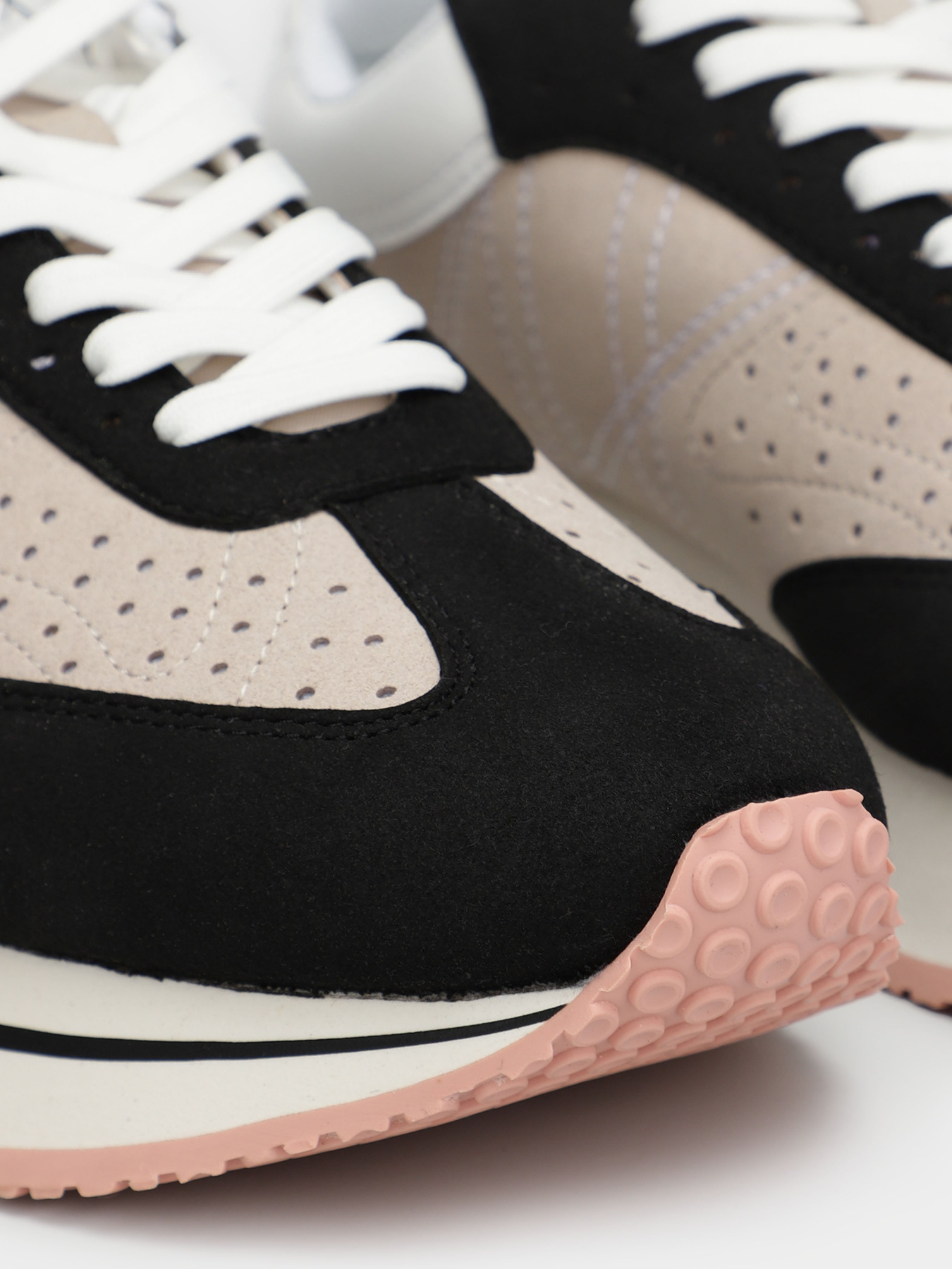 Кросівки Armani Exchange Модель XDX121-XV709-K484 Фото