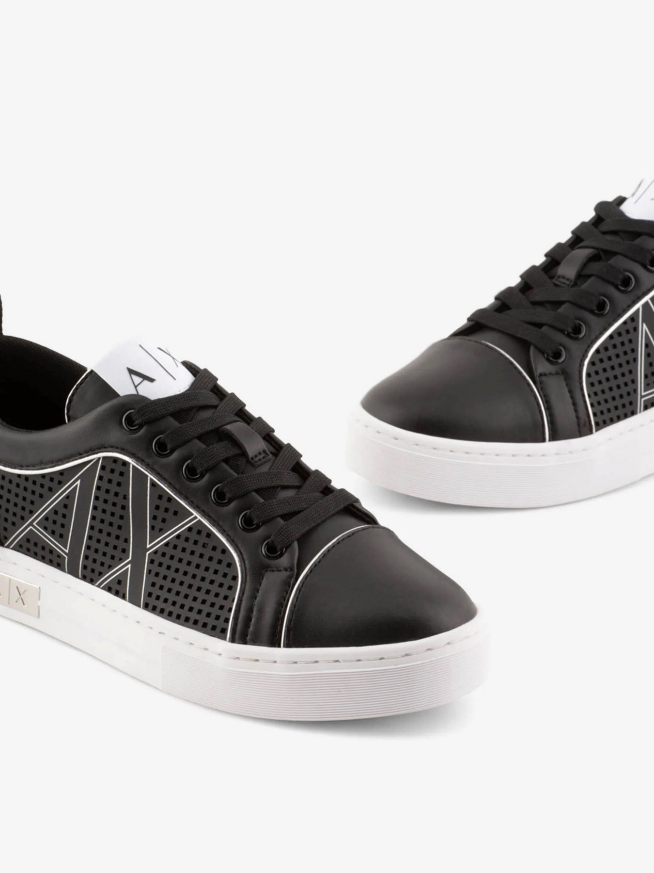 Кеды низкие Armani Exchange модель XDX114-XV693-N763 Фото