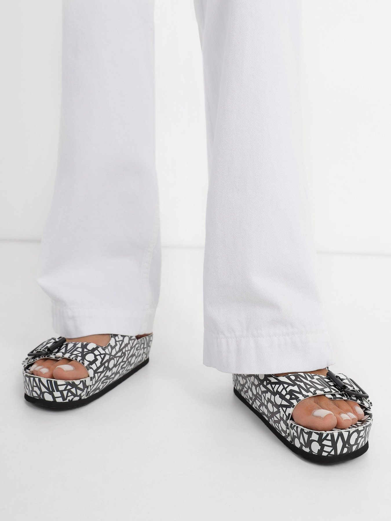 Шлепанцы Armani Exchange модель XDP031-XV683-Q491 Фото