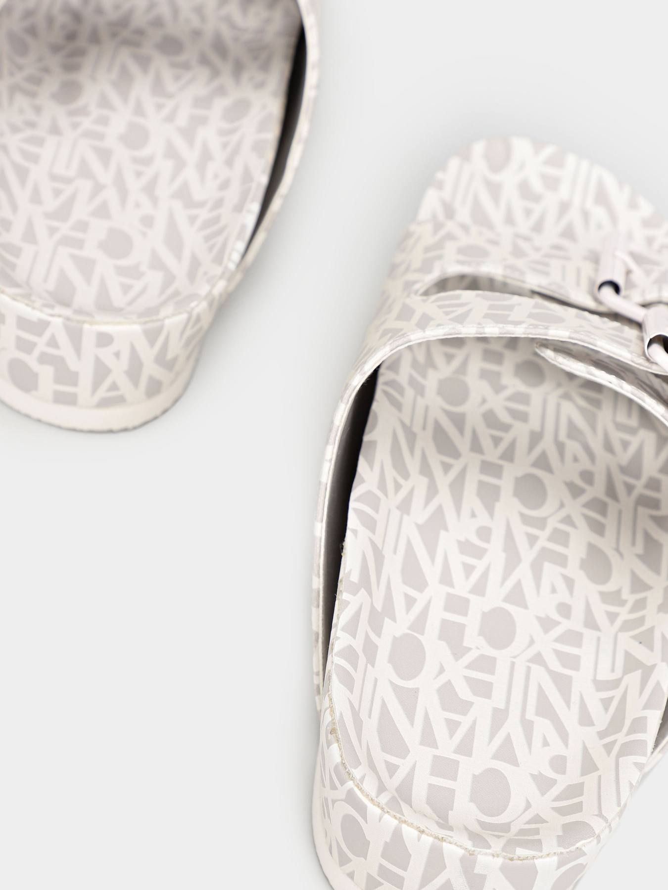 Шлепанцы Armani Exchange модель XDP031-XV683-S054 Фото