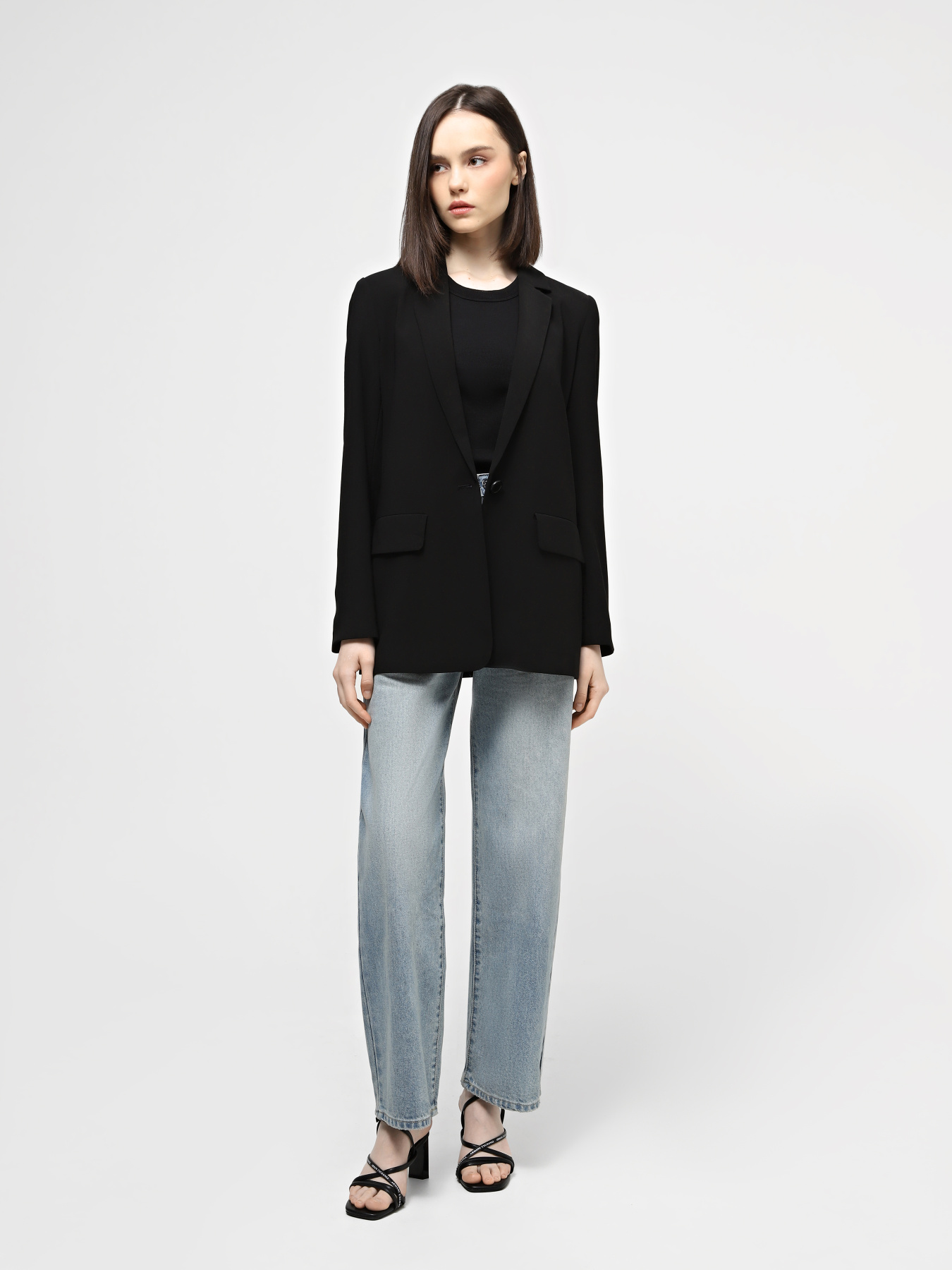 Босоножки Armani Exchange модель XDP033-XV688-00002 Фото