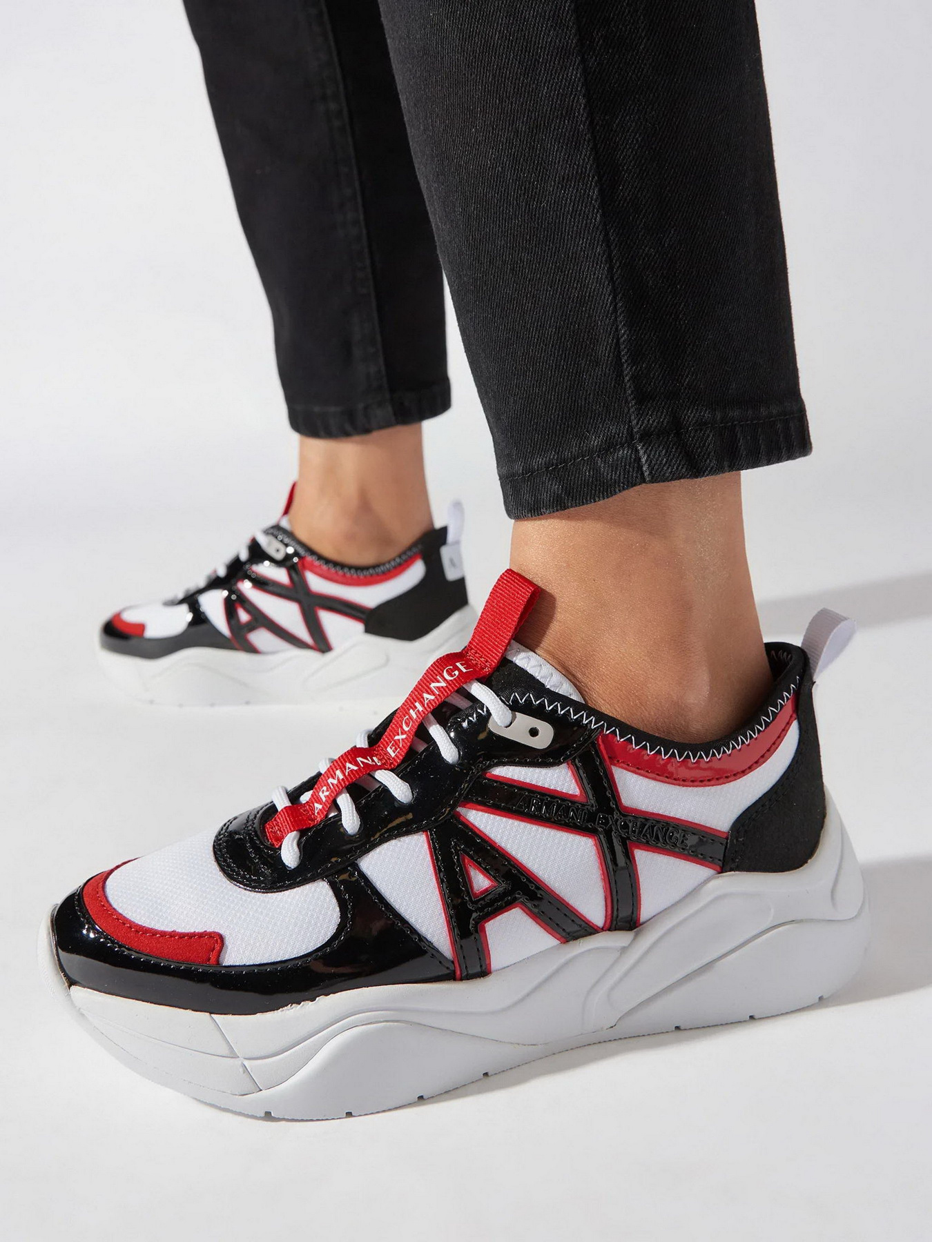 Кроссовки Armani Exchange модель XDX039-XV311-S550 Фото