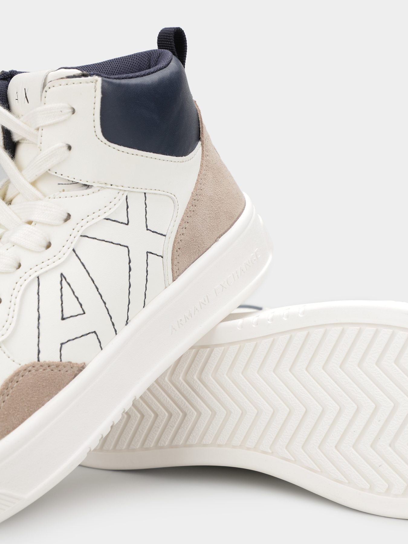 Кросівки повсякденні Armani Exchange модель XDZ024-XV579-S030 Фото
