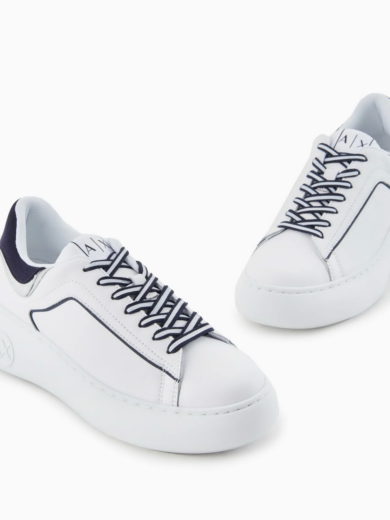 Кроссовки повседневные Armani Exchange модель XDX108-XV788-T288 Фото