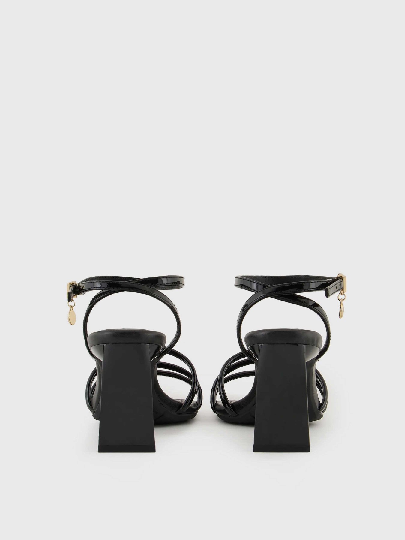 Босоножки Armani Exchange модель XDP048-XV843-00002 Фото