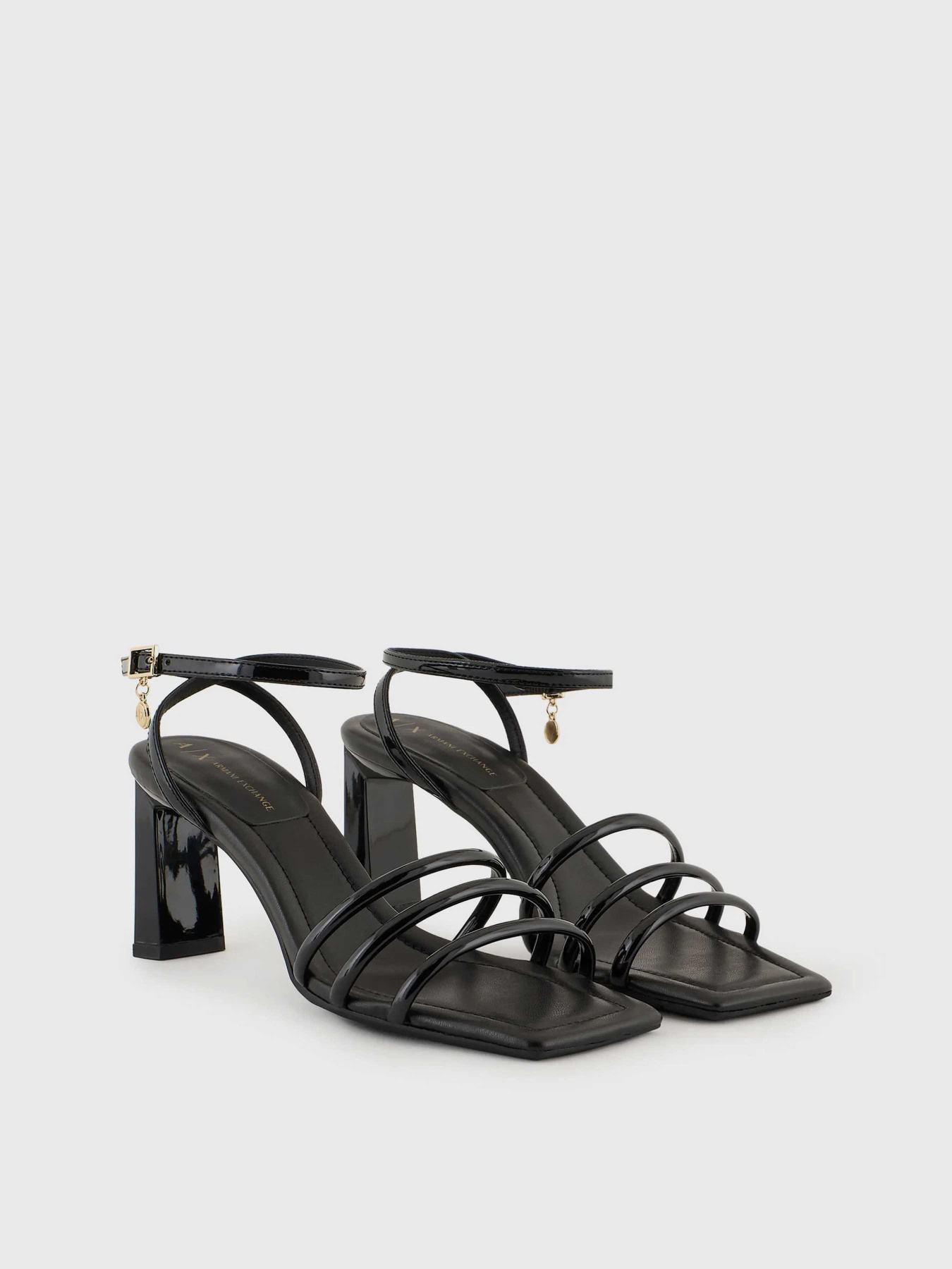 Босоножки Armani Exchange модель XDP048-XV843-00002 Фото