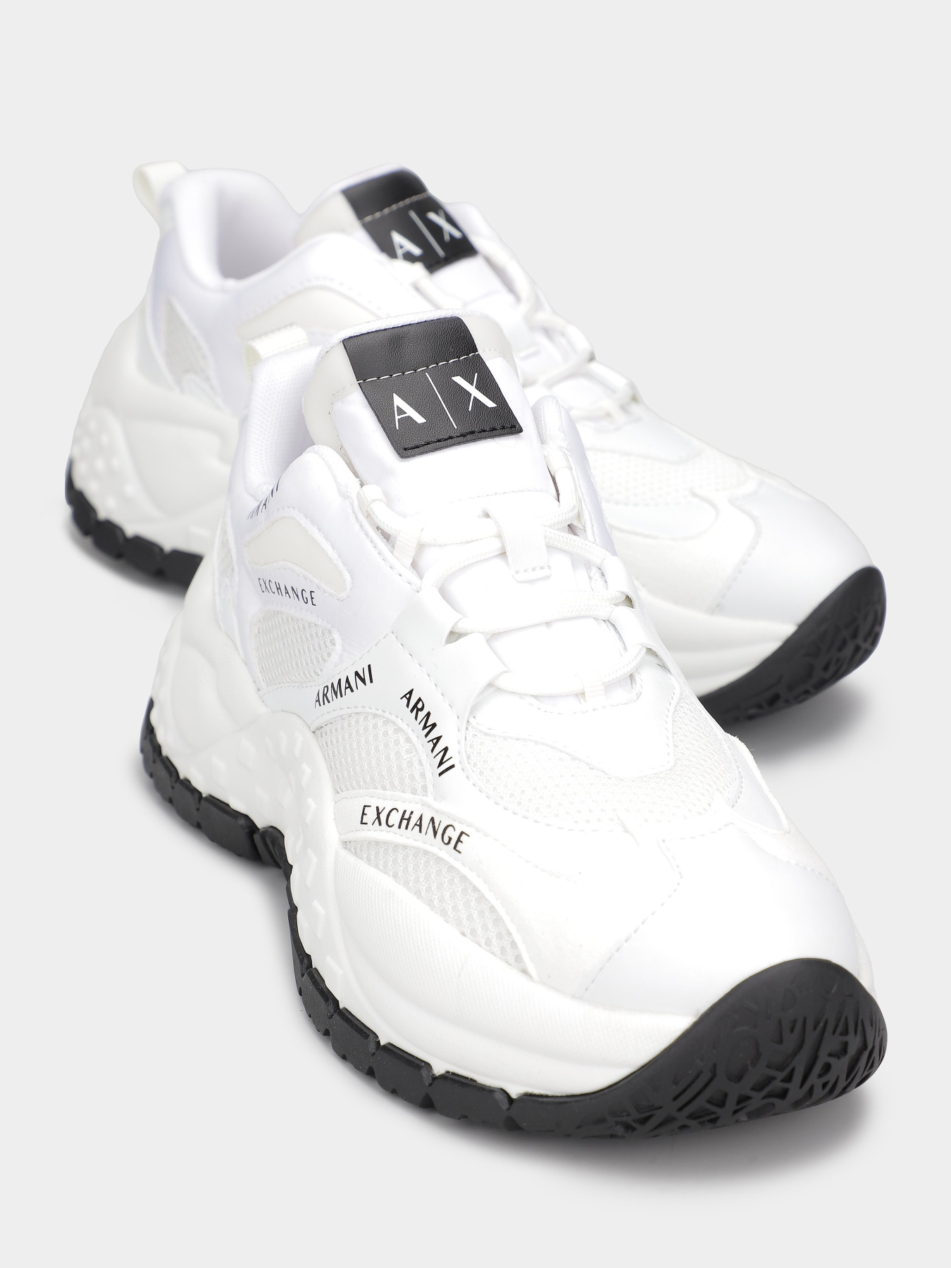 Кроссовки Armani Exchange модель XDX120-XV708-T802 Фото