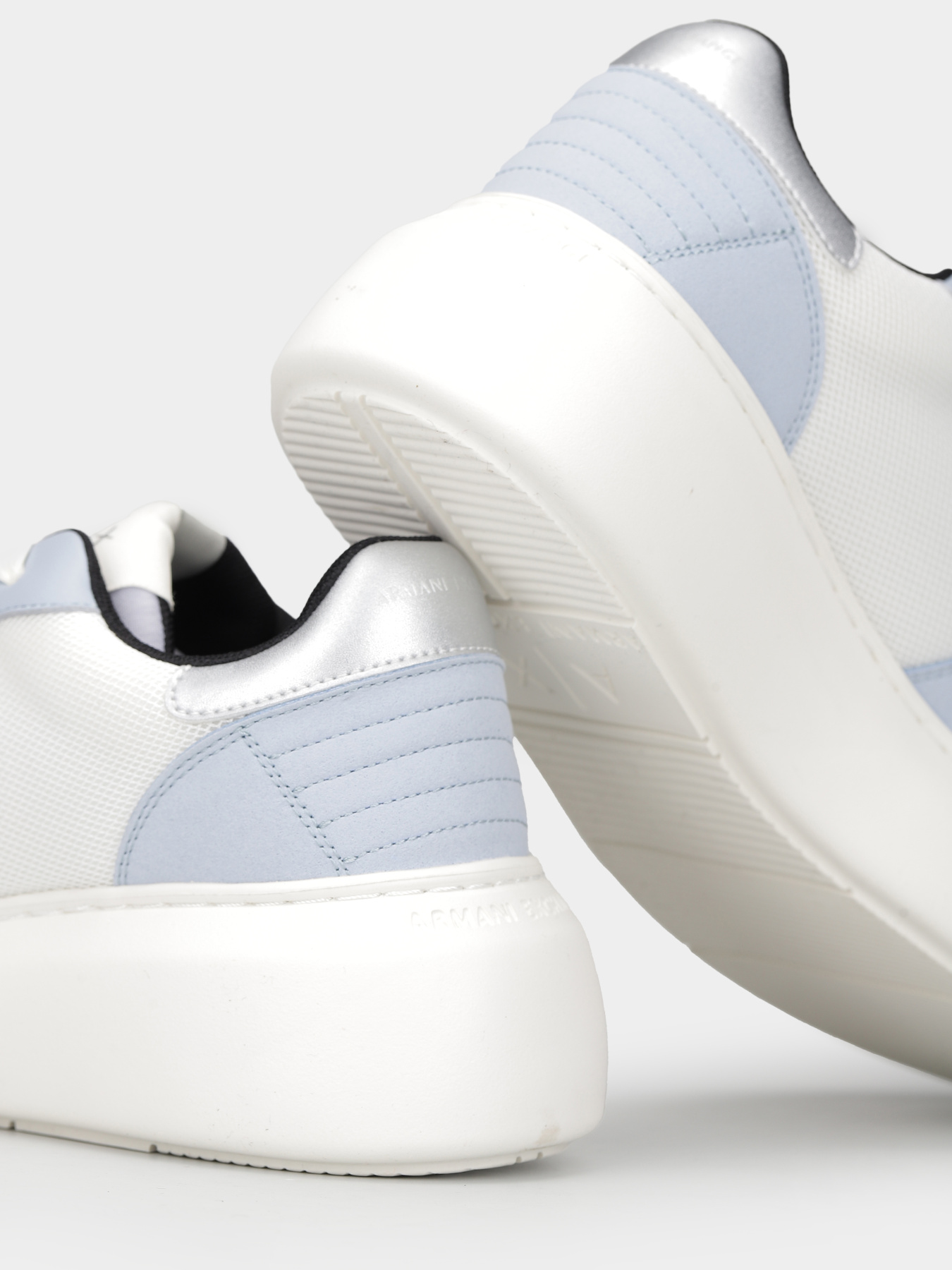 Кросівки Armani Exchange Модель XDX167-XV893-S740 Фото