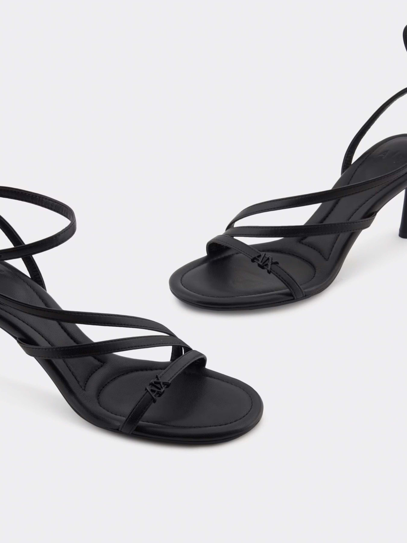 Босоніжки Armani Exchange модель XDP058-XV841-00002 Фото