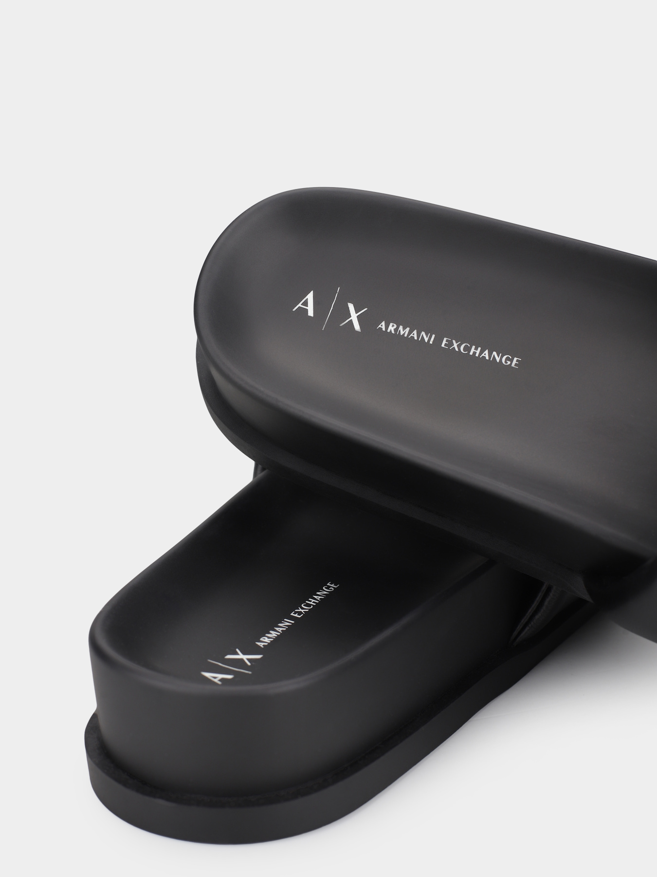 Шлепанцы Armani Exchange модель XDP061-XV926-00002 Фото