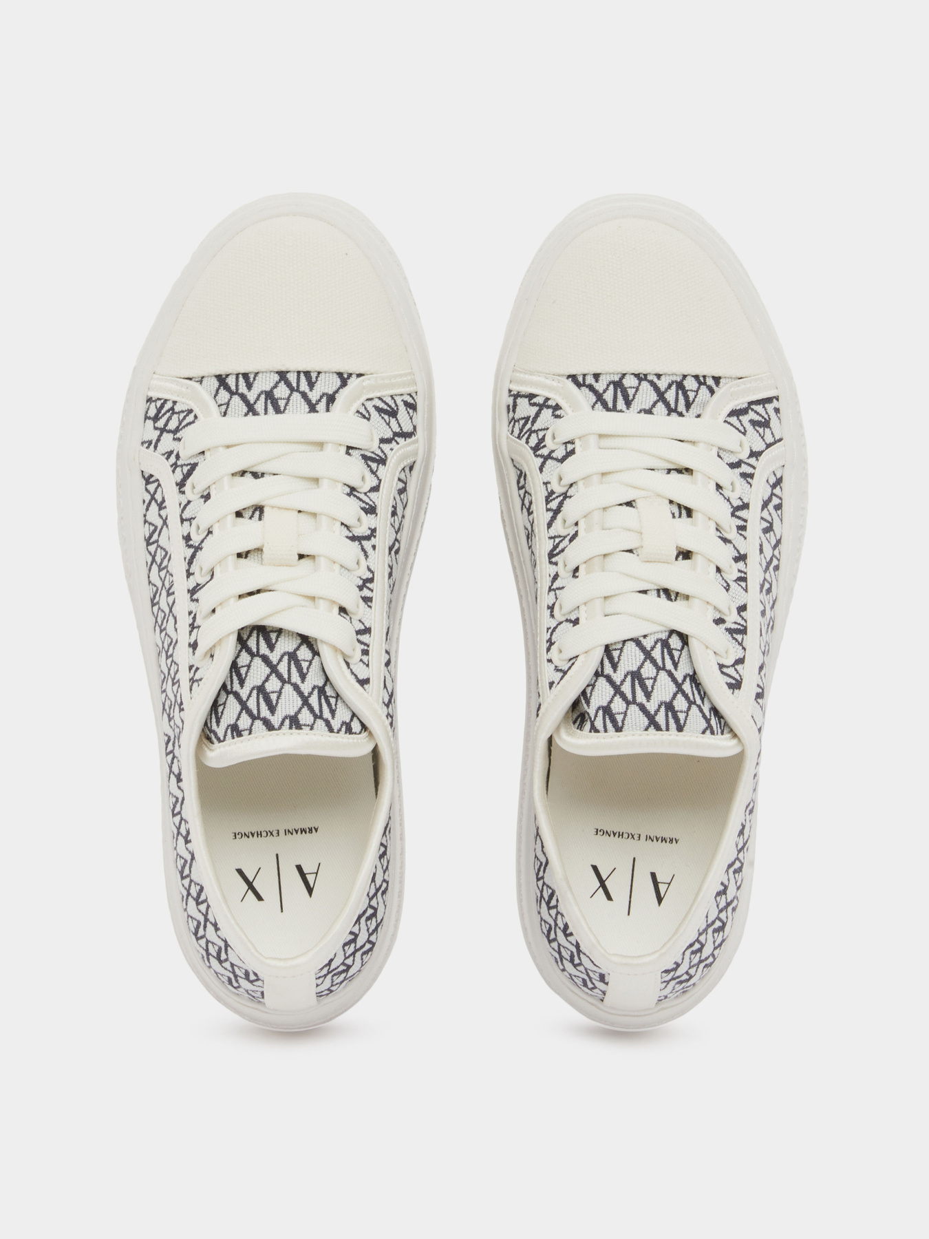 Кеди низькі Armani Exchange модель XW002786-AF23055-MZ266 Фото