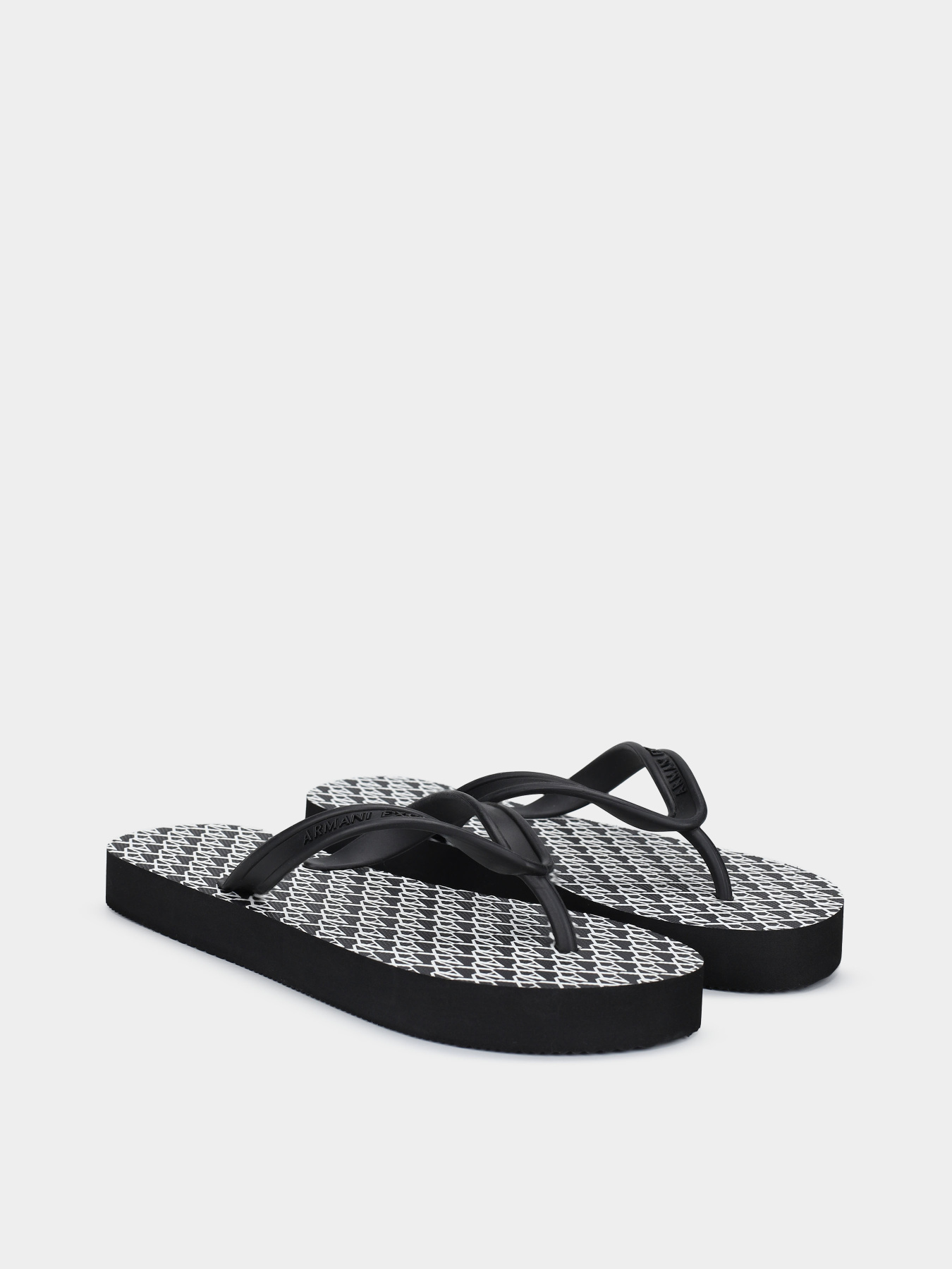 Шлёпанцы Armani Exchange модель XDQ010-XV700-MC482 Фото