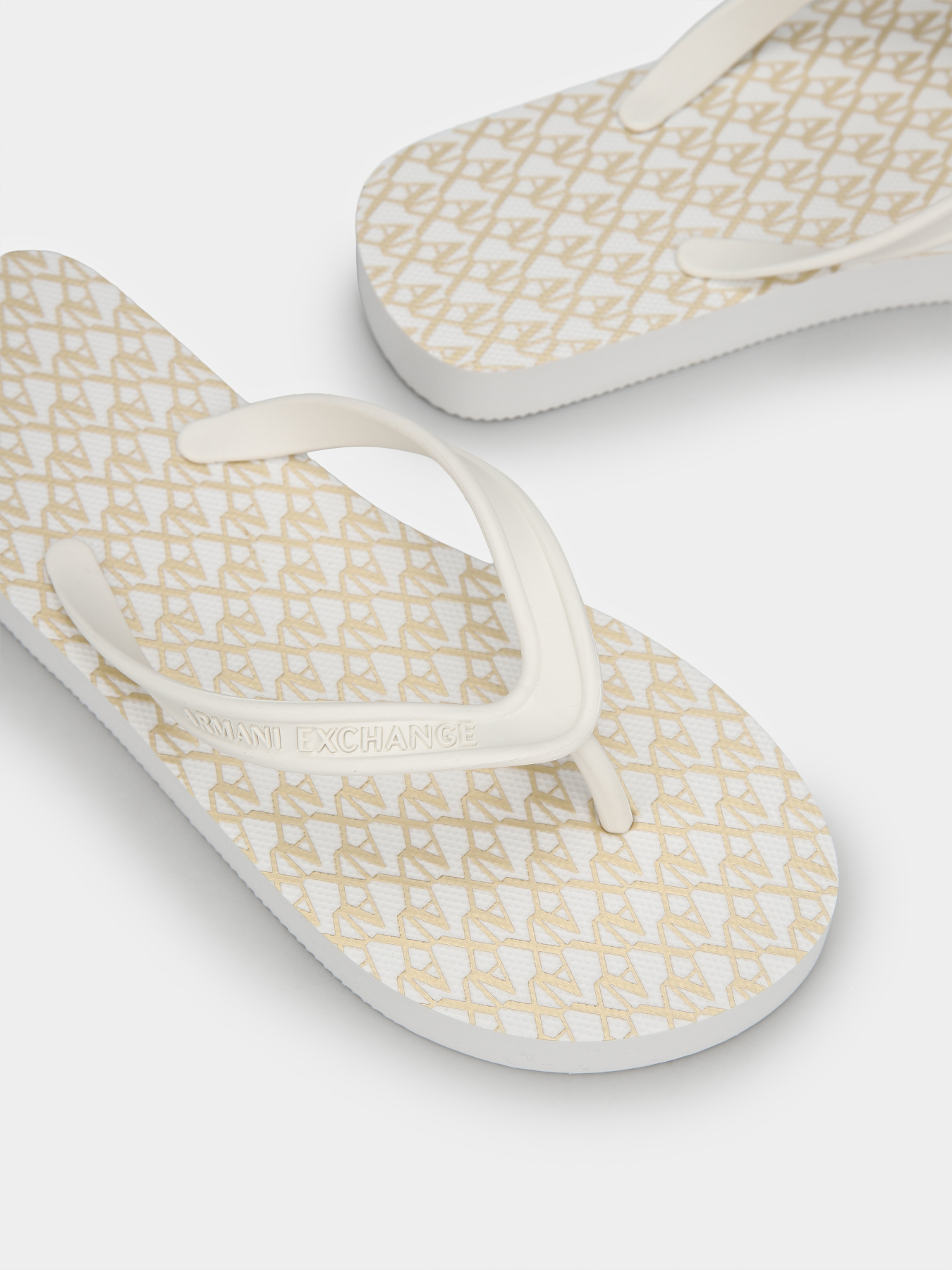 Шльопанці Armani Exchange модель XDQ010-XV700-MZ128 Фото