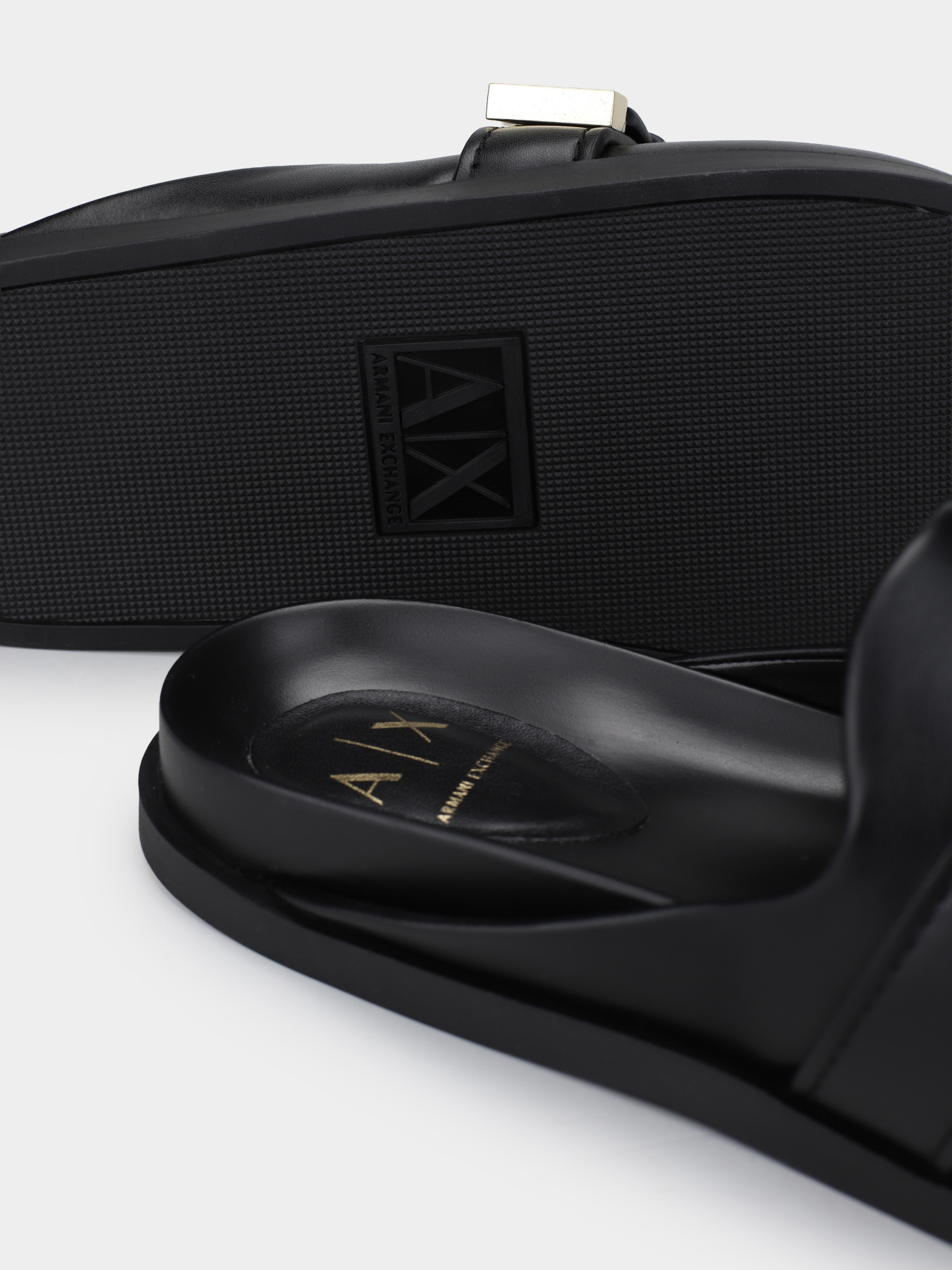 Шлёпанцы Armani Exchange модель XW002577-AF21266-UC001 Фото