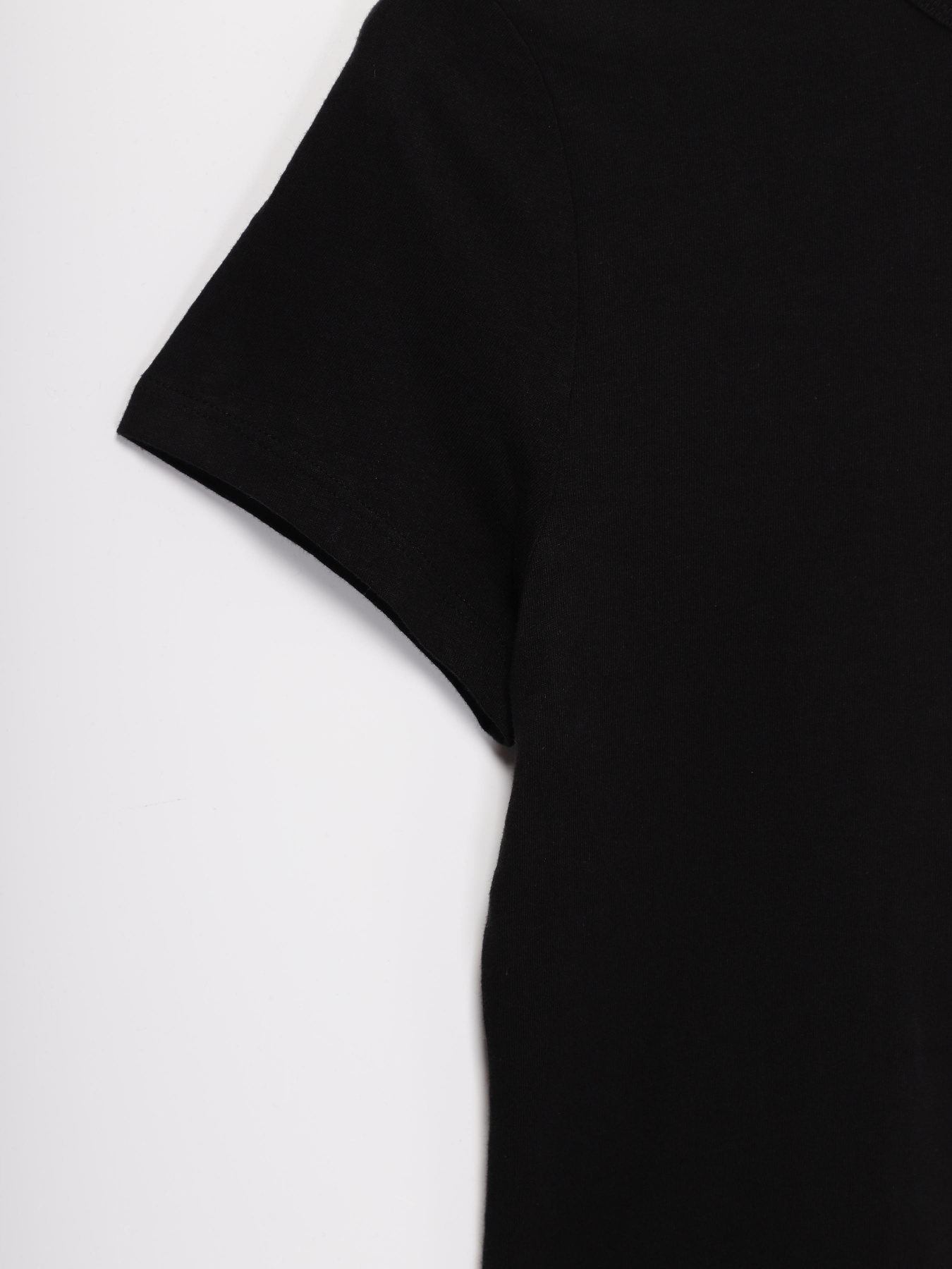 Футболка Weekday модель 0832239_чорний Фото