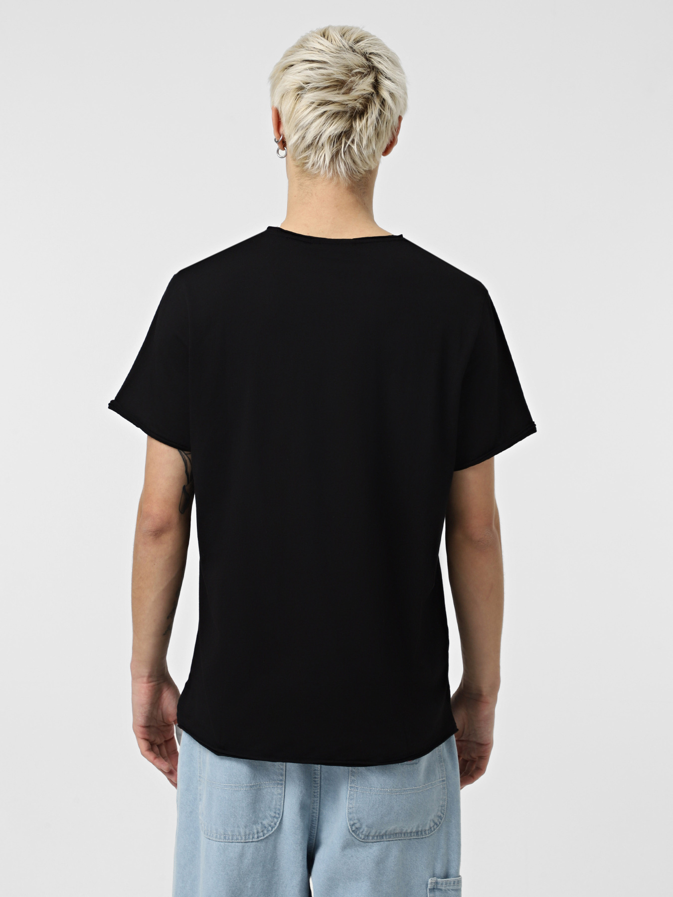 Футболка Weekday модель 459357_BLACK Фото