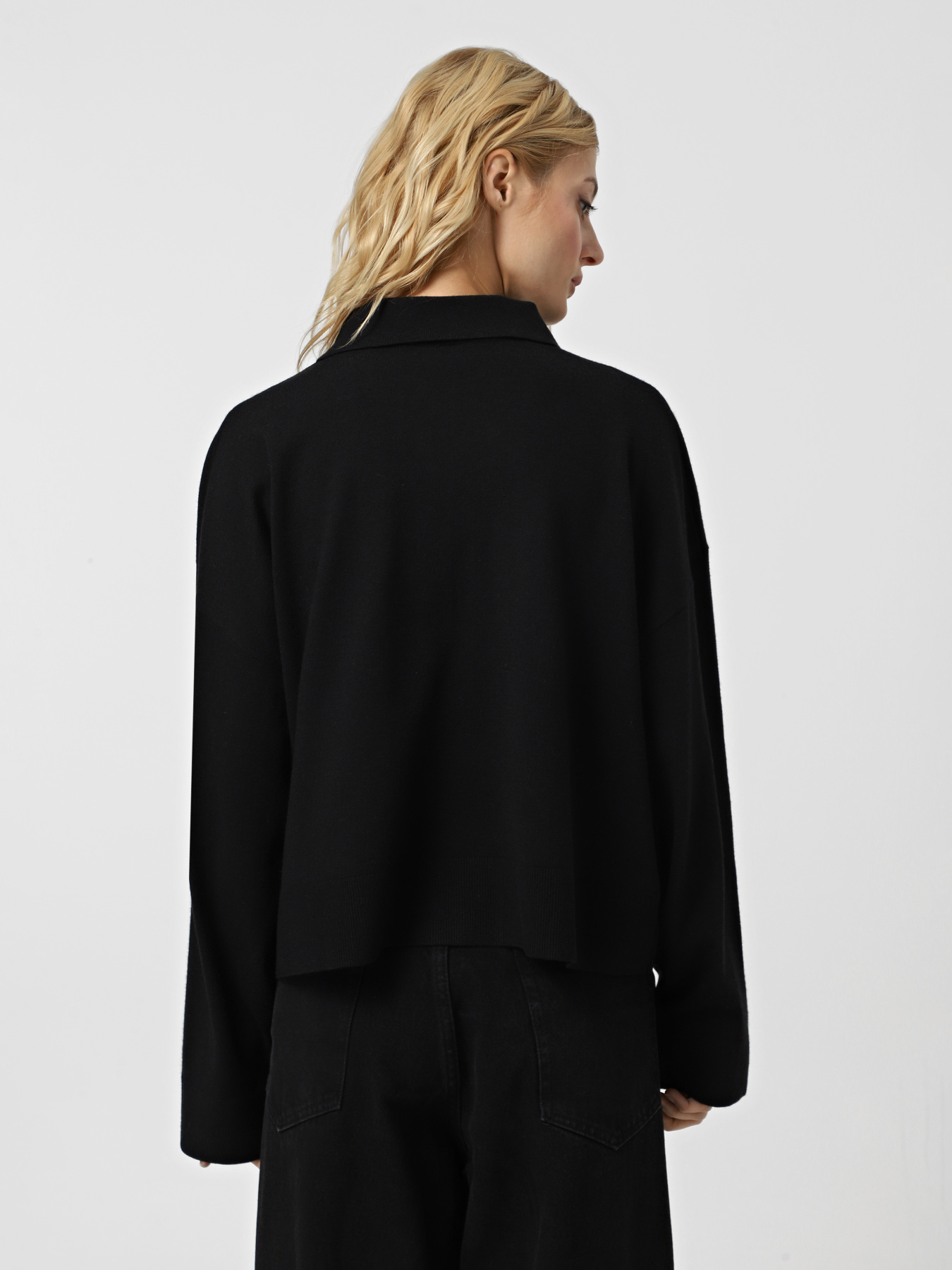 Кофта Weekday модель 906082_BLACK Фото