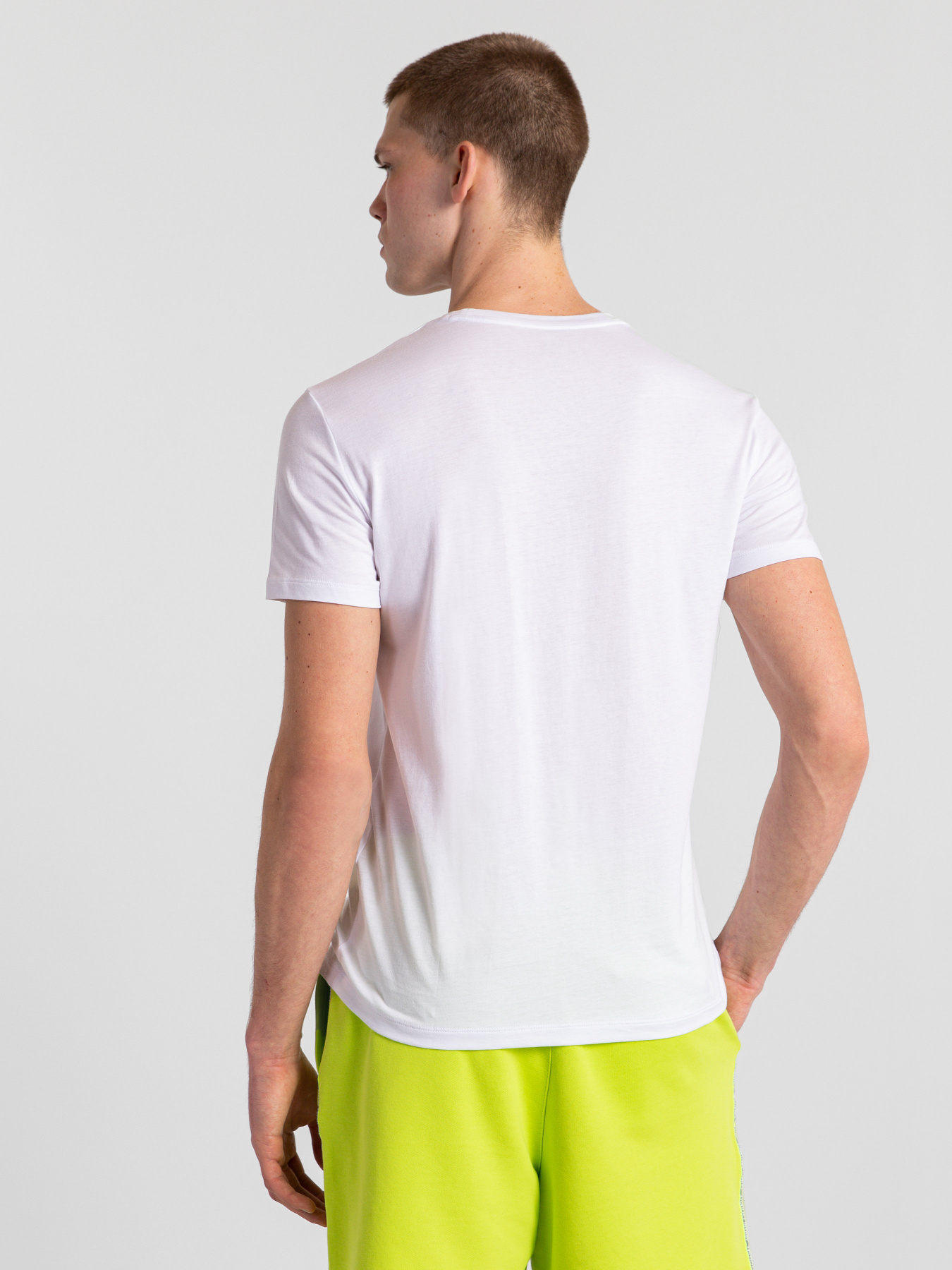 Футболки і поло Armani Exchange модель 8NZT93-Z8H4Z-1100 Футболки і поло Armani Exchange модель 8NZT93-Z8H4Z-1100 Фото