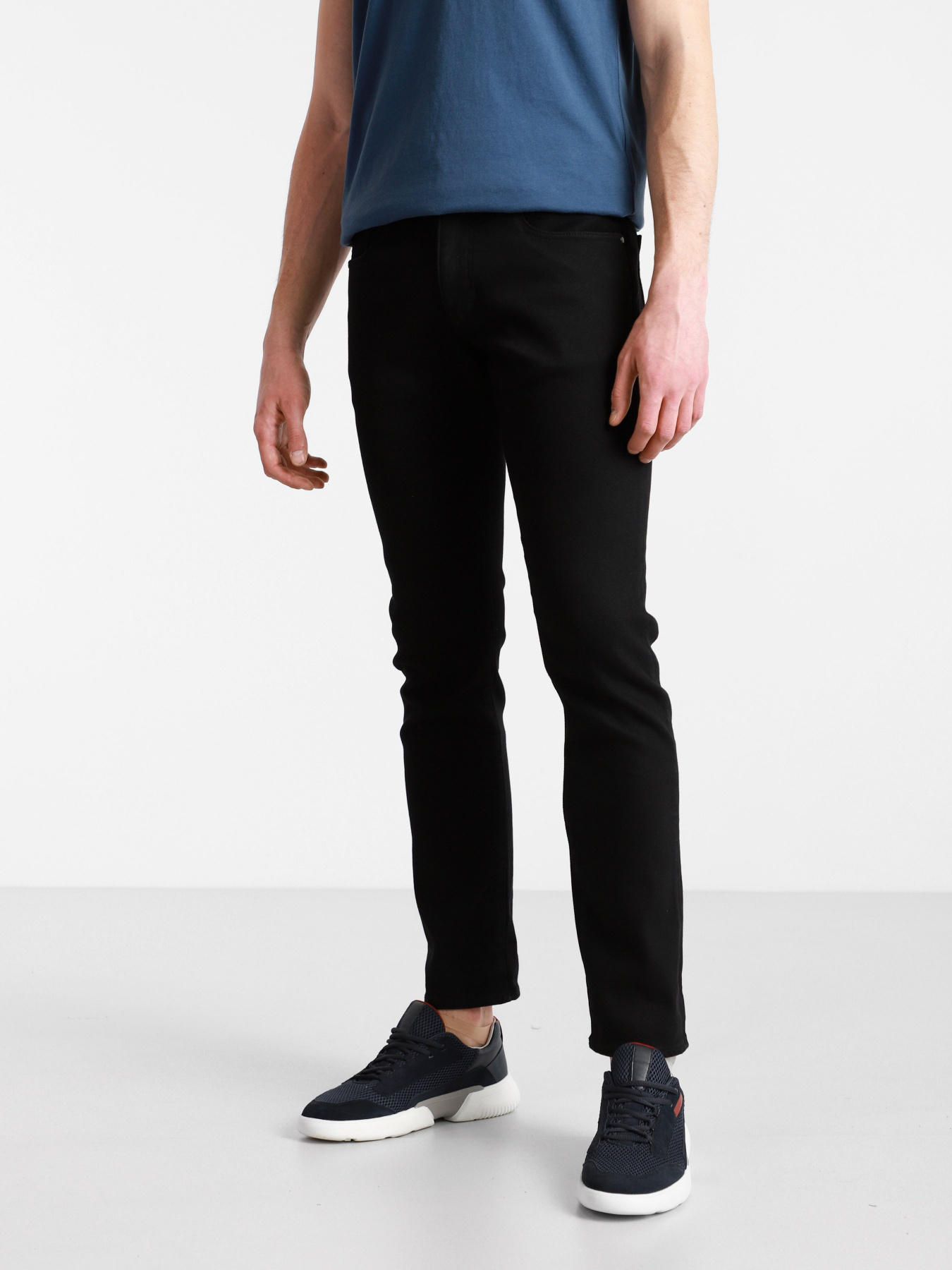 Зауженные джинсы Armani Exchange Slim модель 3KZJ13-Z1GYZ-0204 Фото