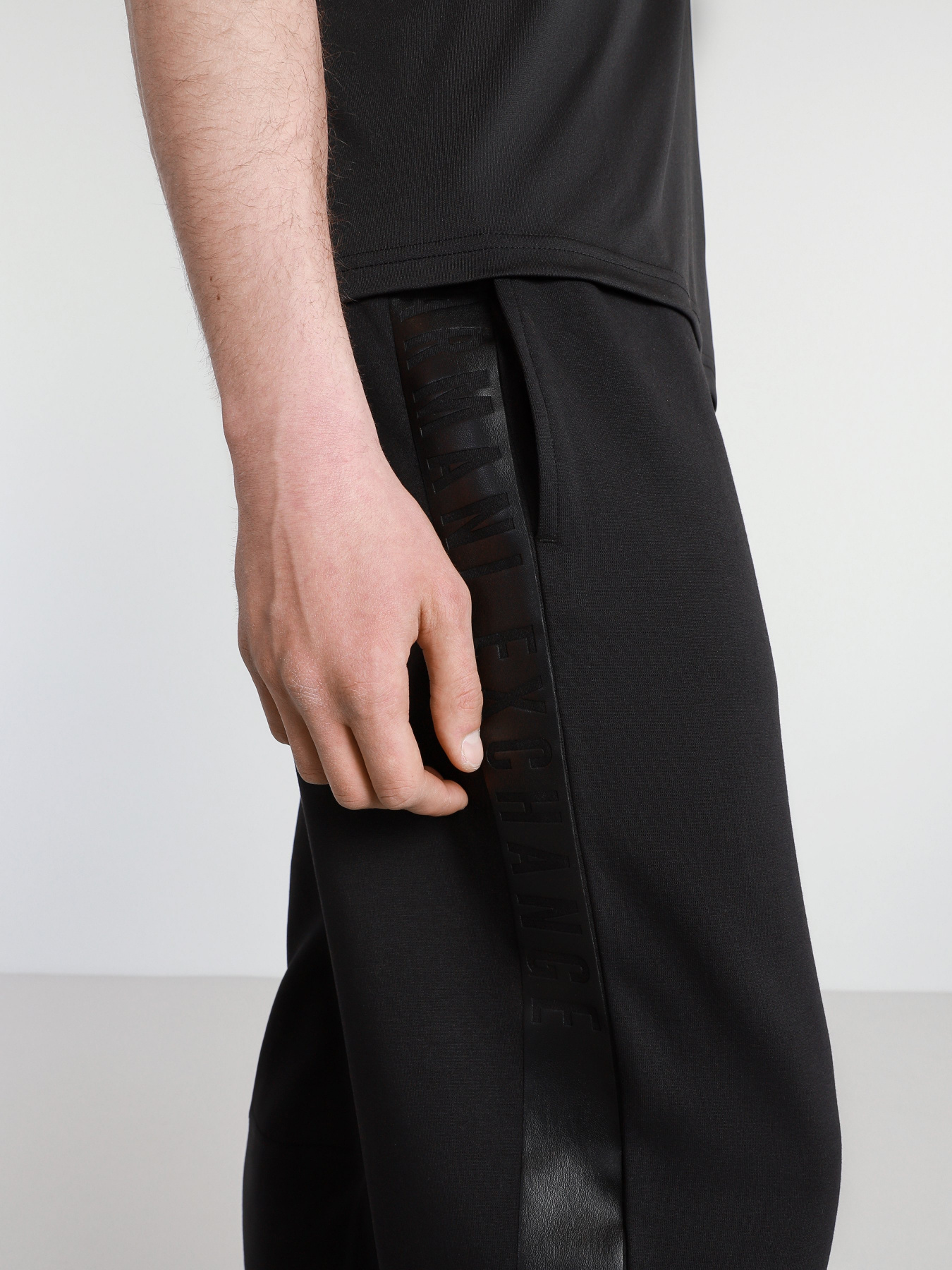 Штаны спортивные Armani Exchange модель 6HZPFK-ZJQ2Z-1200 Фото