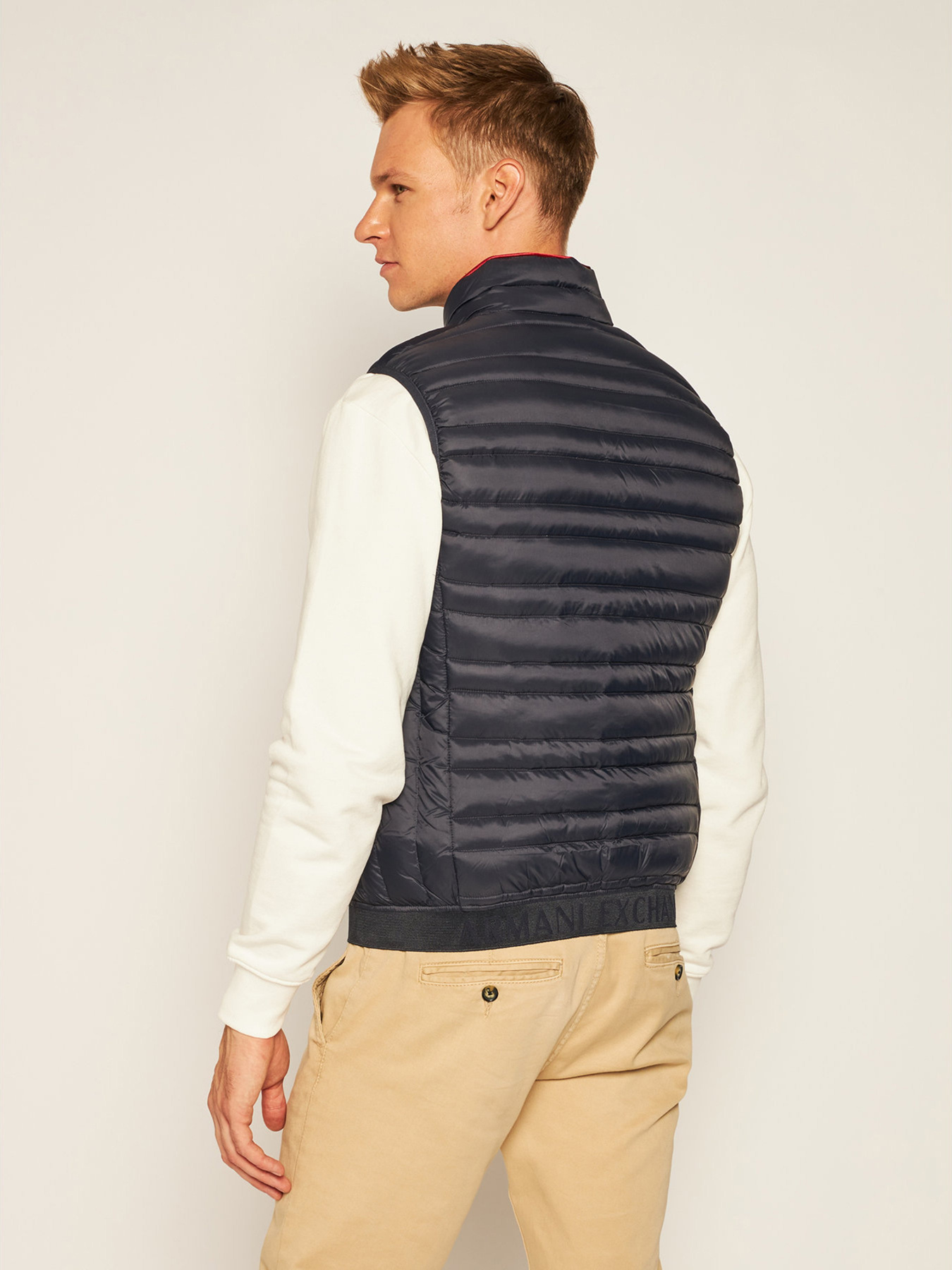 Утепленный жилет Armani Exchange модель 8NZQ51-ZNW3Z-2566 Утепленный жилет Armani Exchange модель 8NZQ51-ZNW3Z-2566 Фото