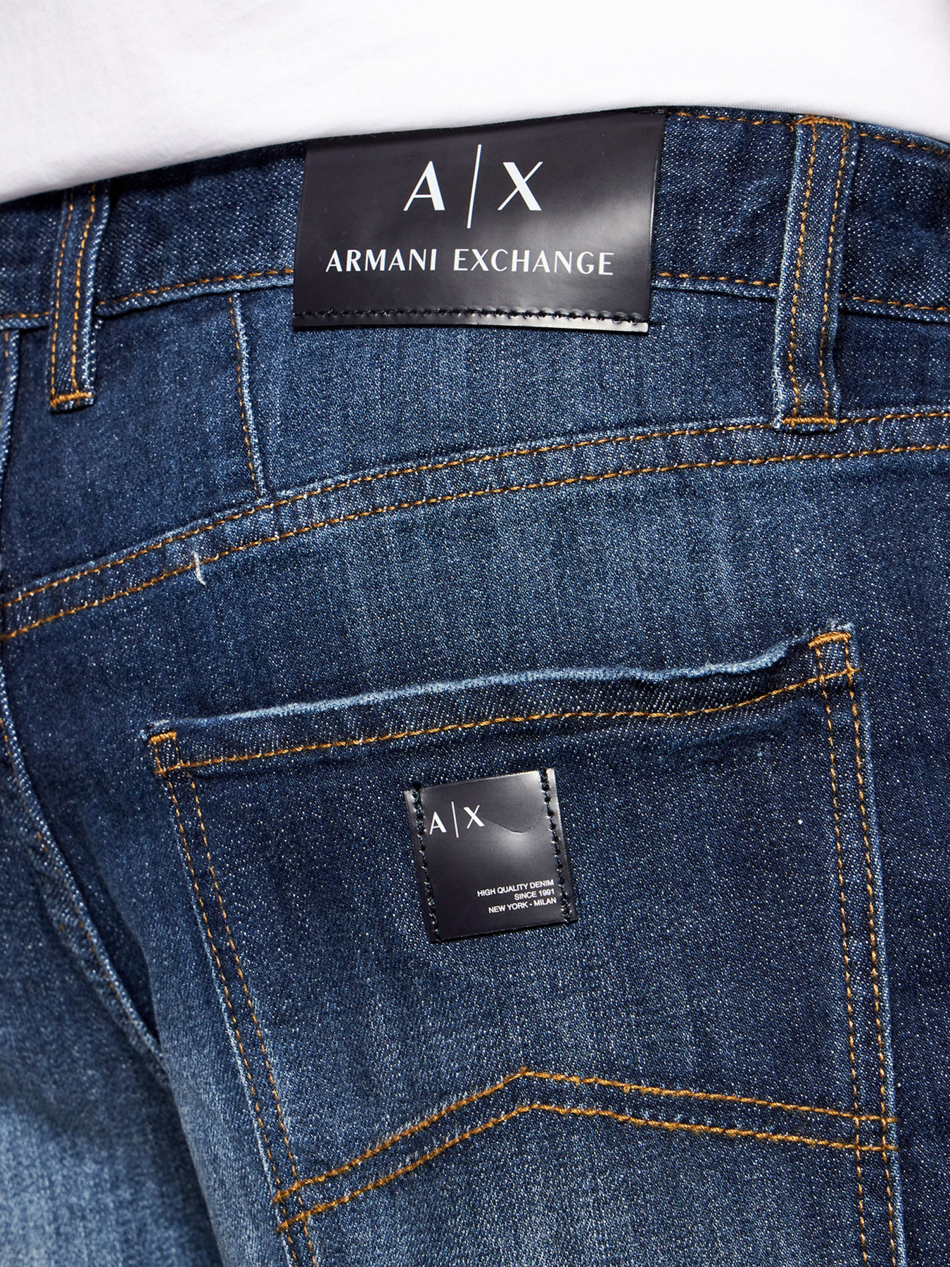 Шорты Armani Exchange модель 3KZJ80-Z1LTZ-1500 Фото