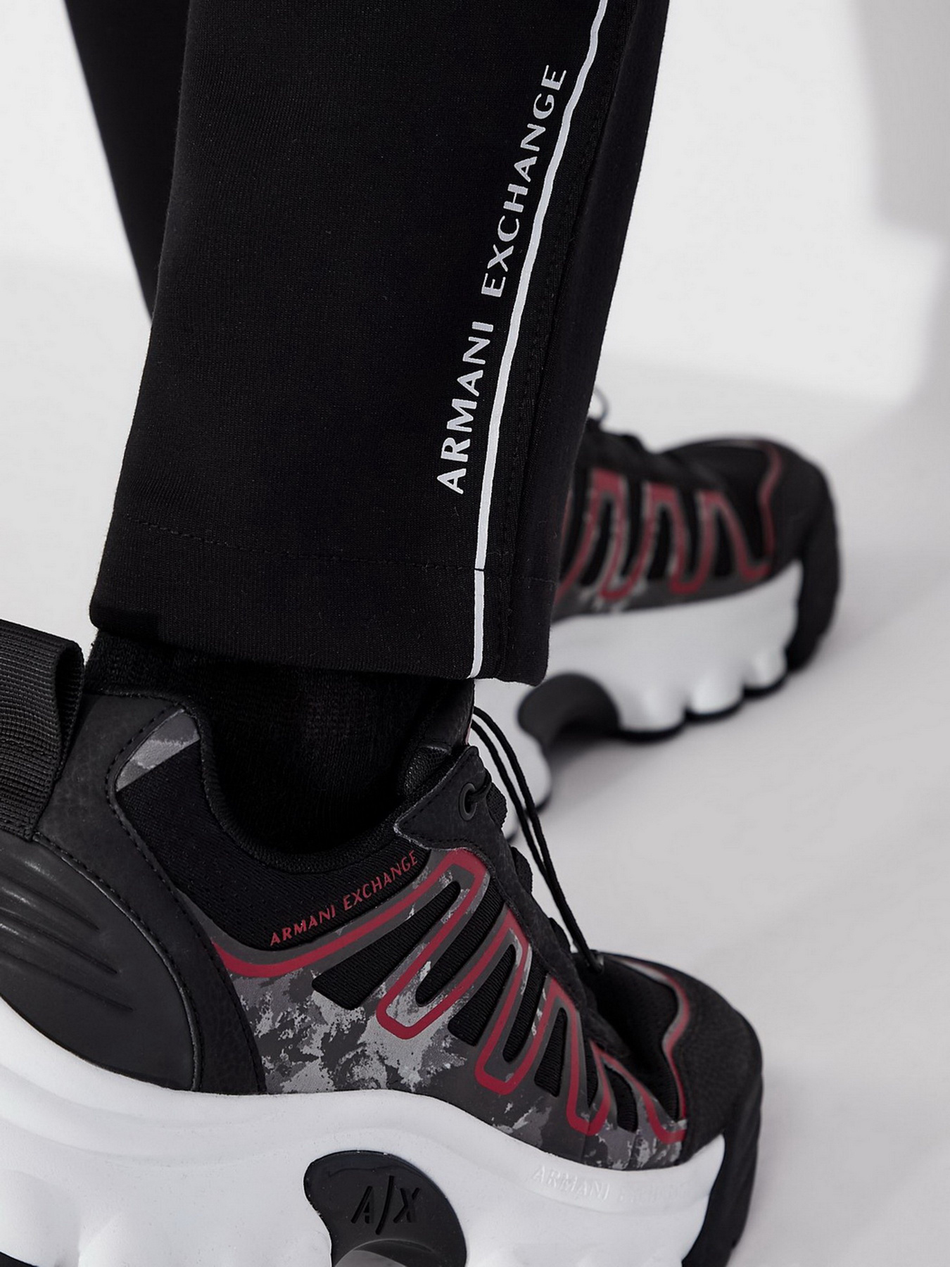 Штаны спортивные Armani Exchange модель 6KZPFE-ZJ5NZ-1200 Фото