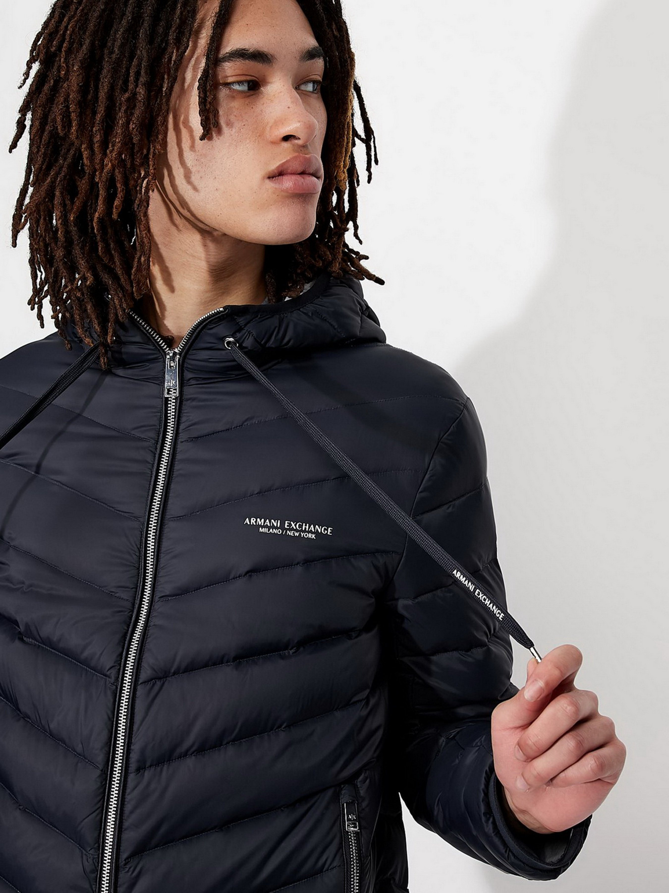 Пуховик Armani Exchange модель 8NZB53-ZNW3Z-5578 Фото