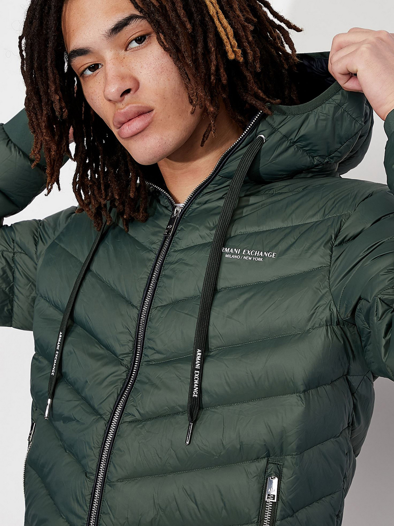 Пуховик Armani Exchange модель 8NZB53-ZNW3Z-8800 Фото