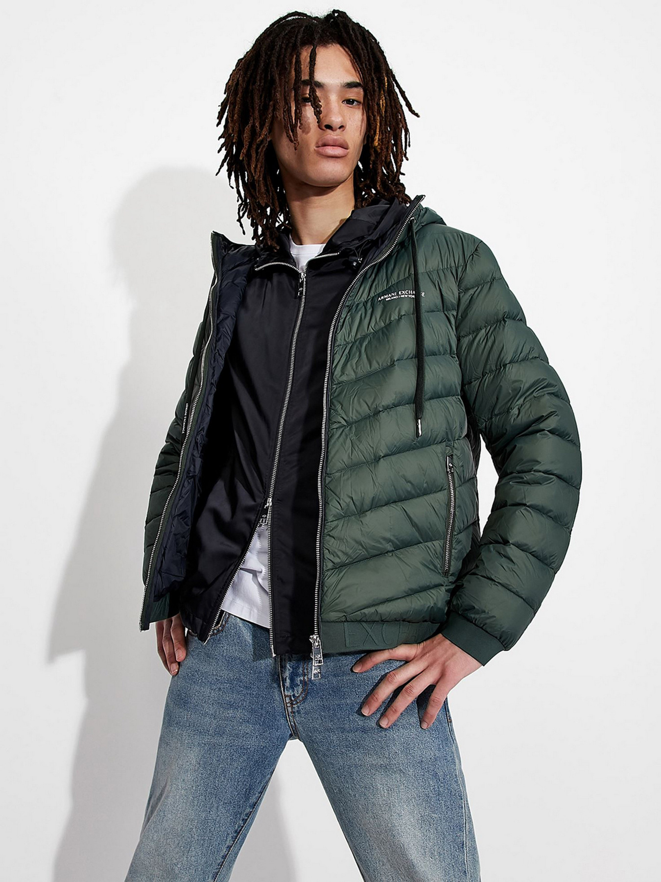 Пуховик Armani Exchange модель 8NZB53-ZNW3Z-8800 Фото