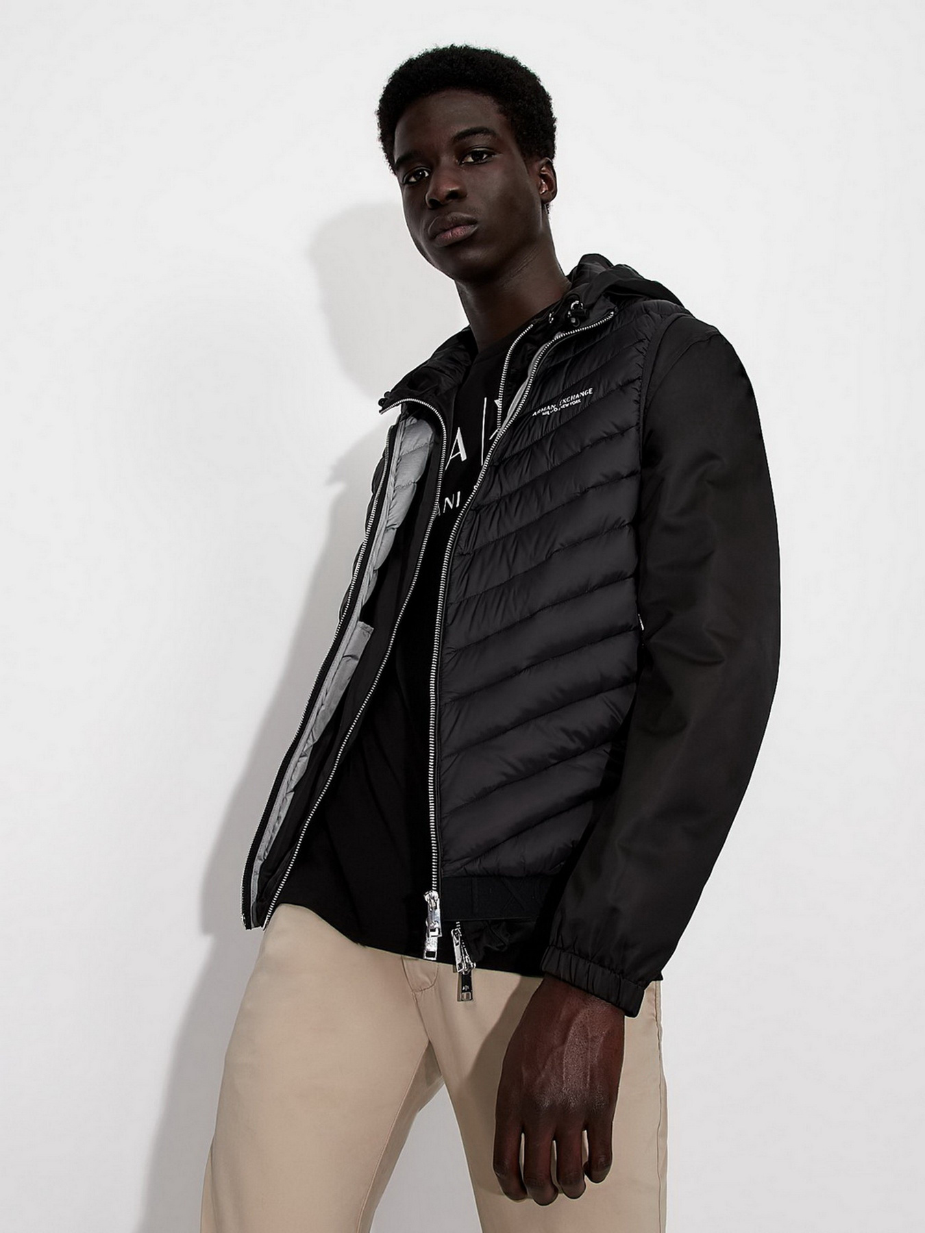 Утеплений жилет Armani Exchange модель 8NZQ52-ZNW3Z-0217 Фото