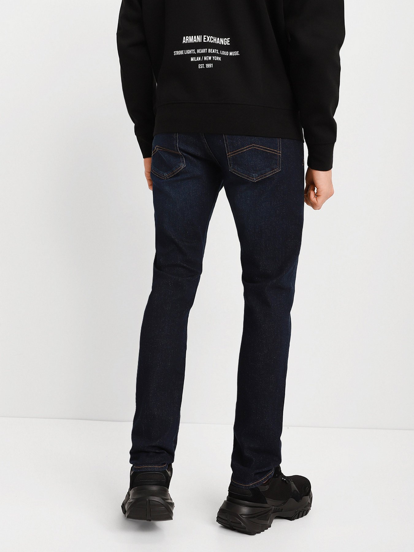 Зауженные джинсы Armani Exchange Slim модель 8NZJ13-Z2SAZ-1500 Фото