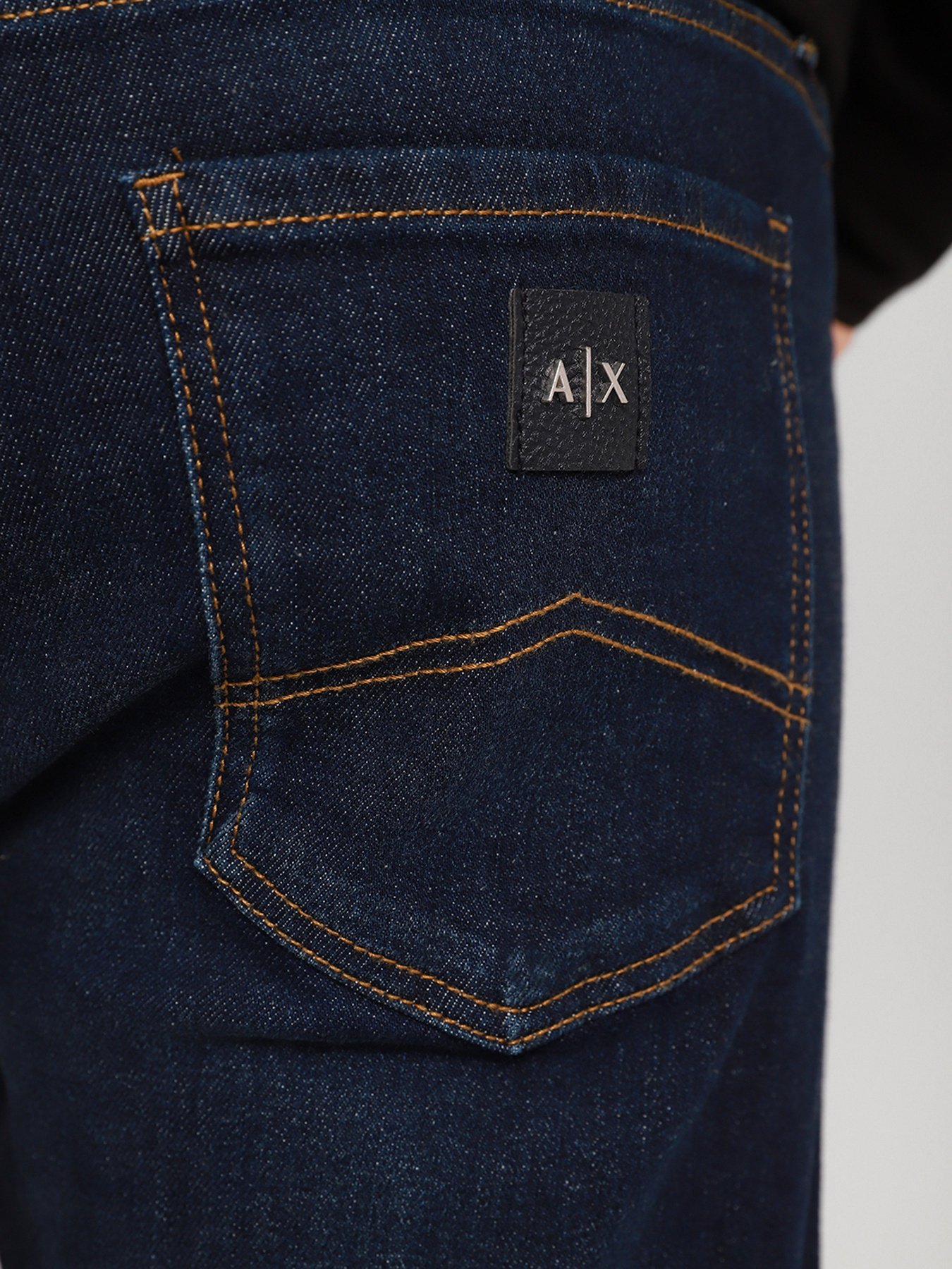 Зауженные джинсы Armani Exchange Slim модель 8NZJ13-Z2SAZ-1500 Фото
