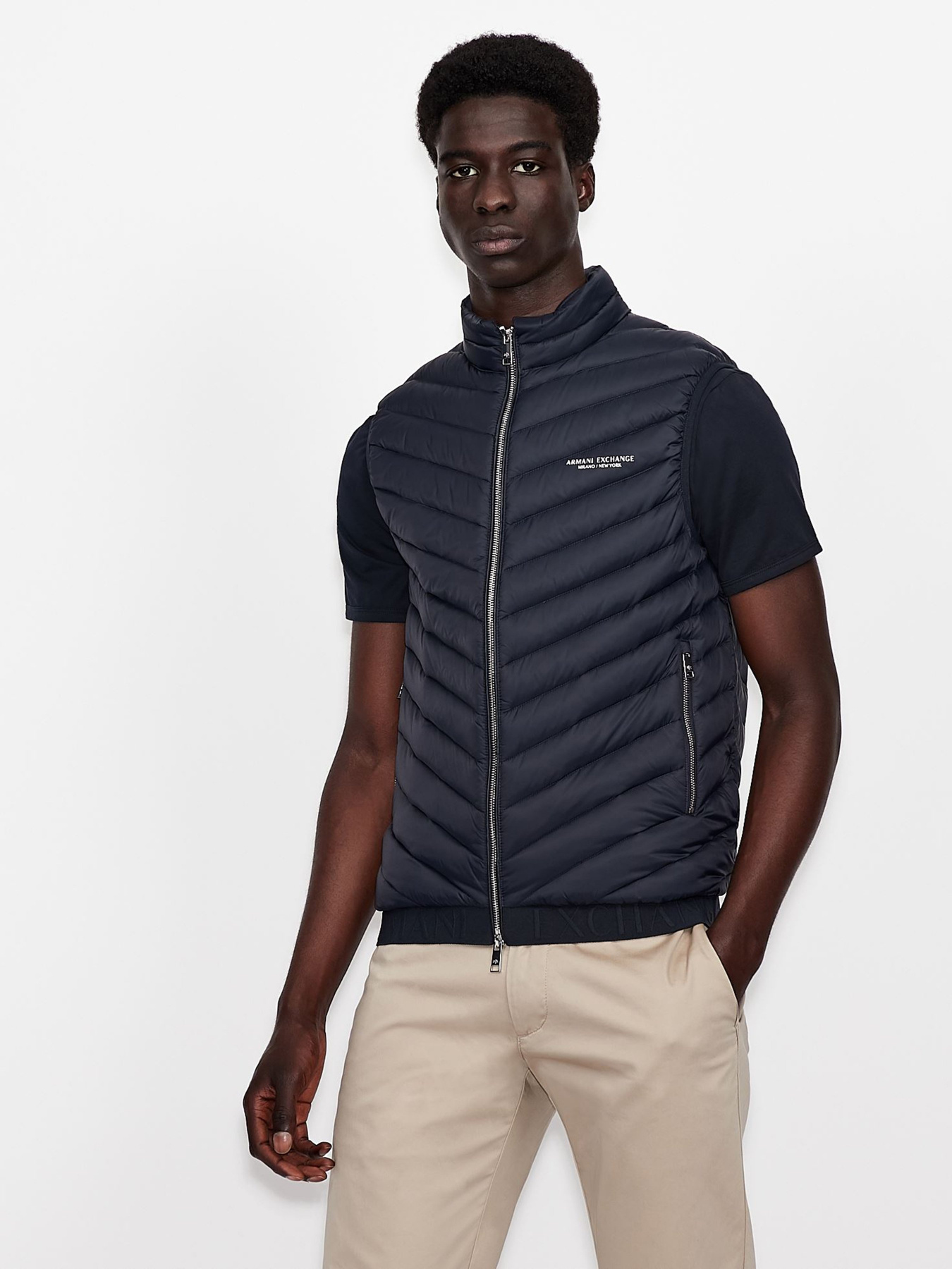 Утеплений жилет Armani Exchange модель 8NZQ52-ZNW3Z-5578 Утеплений жилет Armani Exchange модель 8NZQ52-ZNW3Z-5578 Фото