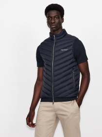 Утеплений жилет Armani Exchange модель 8NZQ52-ZNW3Z-5578 Утеплений жилет Armani Exchange модель 8NZQ52-ZNW3Z-5578 Фото
